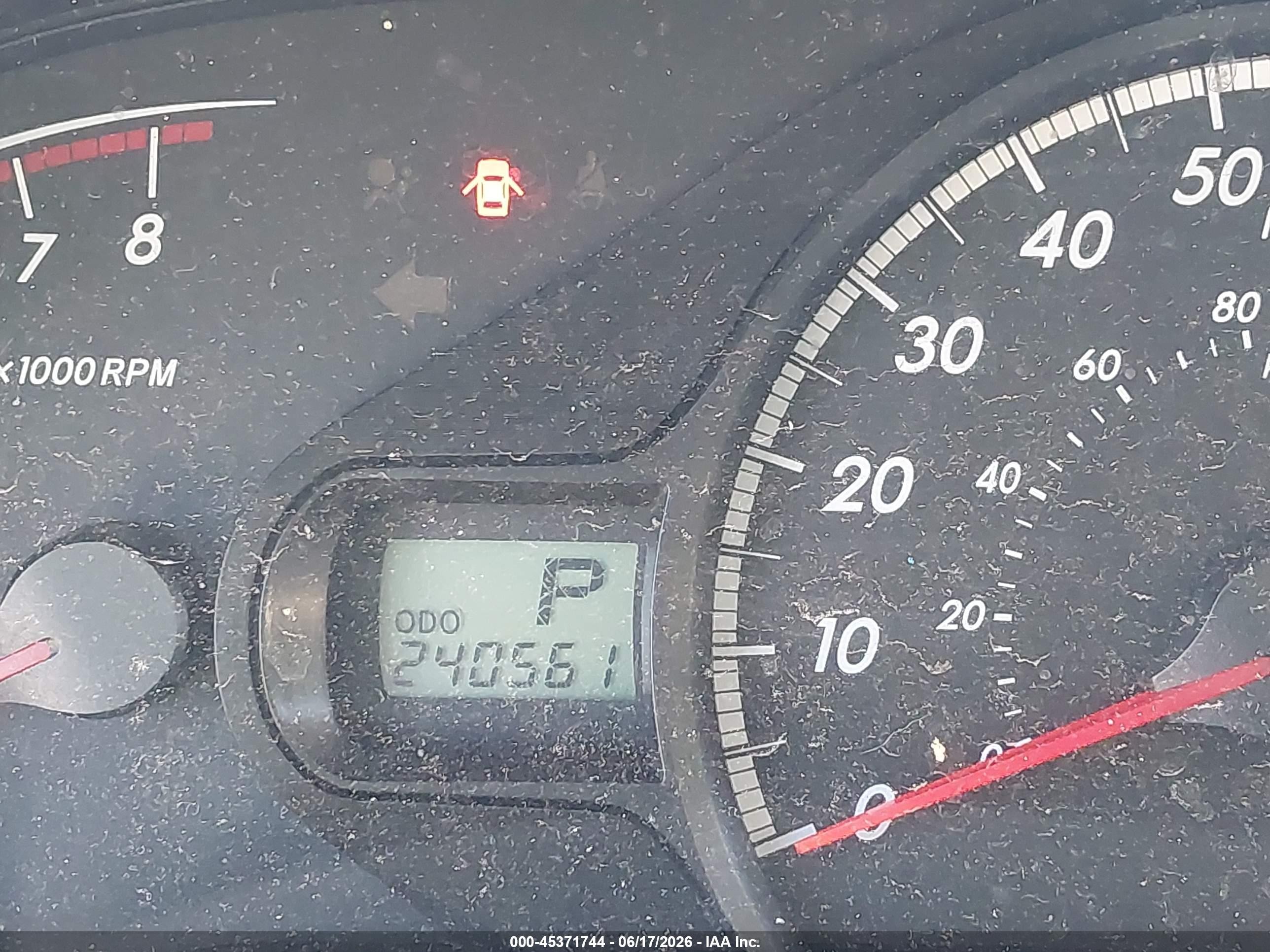 2011 Toyota Sienna Base V6 Maroon vin: 5TDZK3DC8BS052628