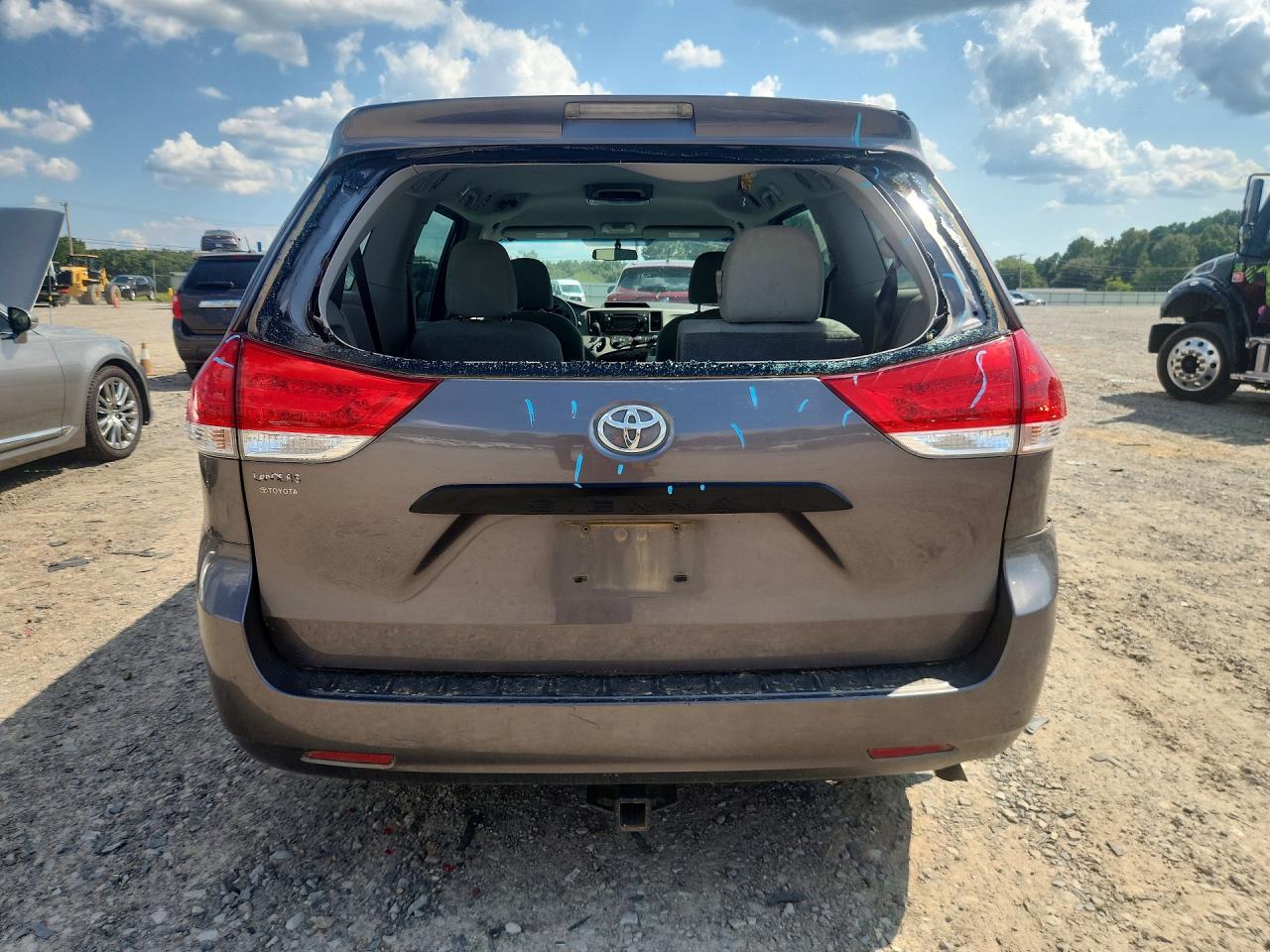 2013 Toyota Sienna L 7-passenger Gray vin: 5TDZK3DC8DS398536