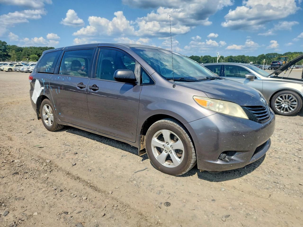2013 Toyota Sienna L 7-passenger Gray vin: 5TDZK3DC8DS398536