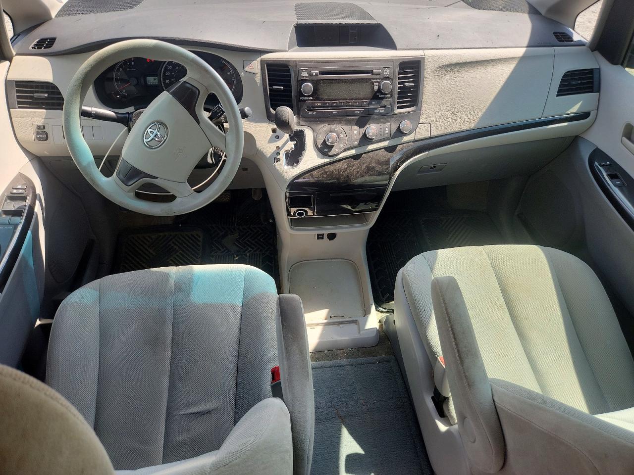 2013 Toyota Sienna L 7-passenger Gray vin: 5TDZK3DC8DS398536