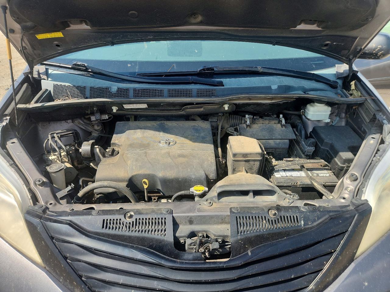 2013 Toyota Sienna L 7-passenger Gray vin: 5TDZK3DC8DS398536