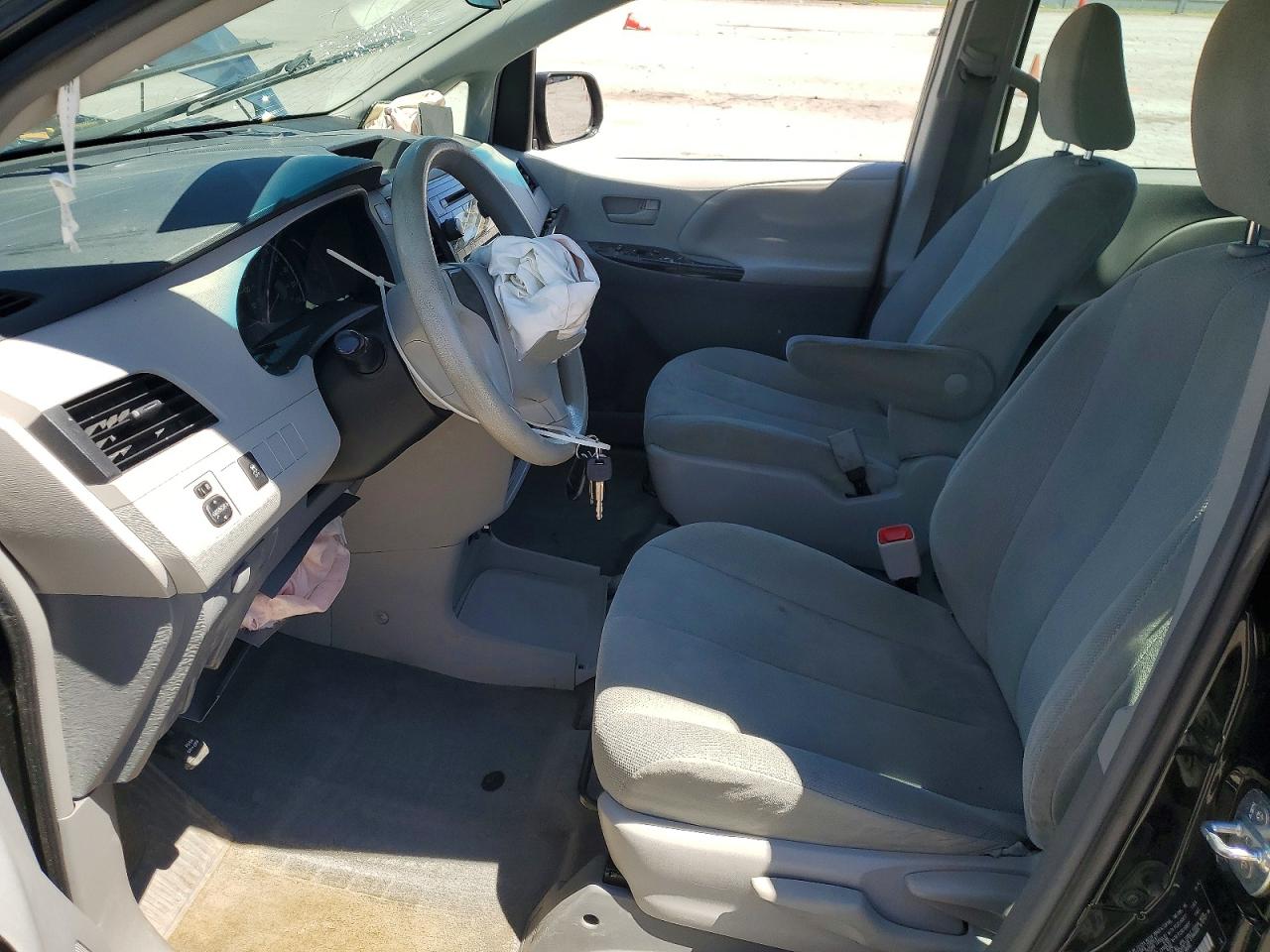 2014 Toyota Sienna L 7-passenger Black vin: 5TDZK3DC8ES480963
