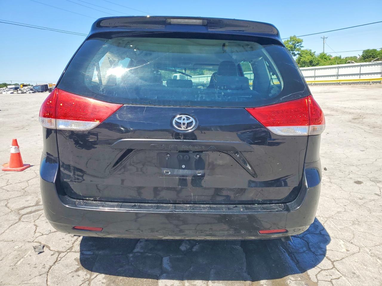 2014 Toyota Sienna L 7-passenger Black vin: 5TDZK3DC8ES480963