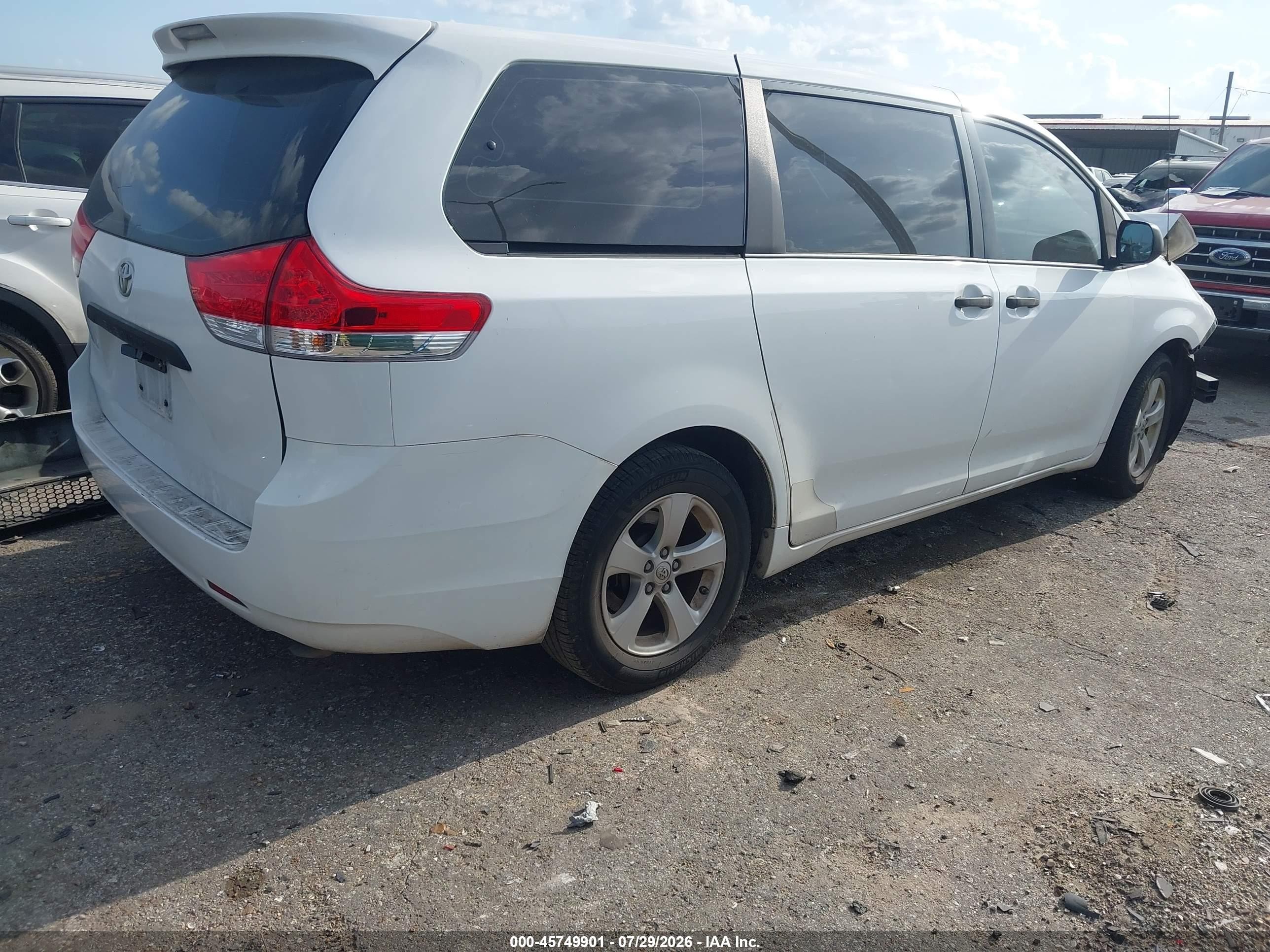 2014 Toyota Sienna L V6 7 Passenger Белый vin: 5TDZK3DC8ES505344