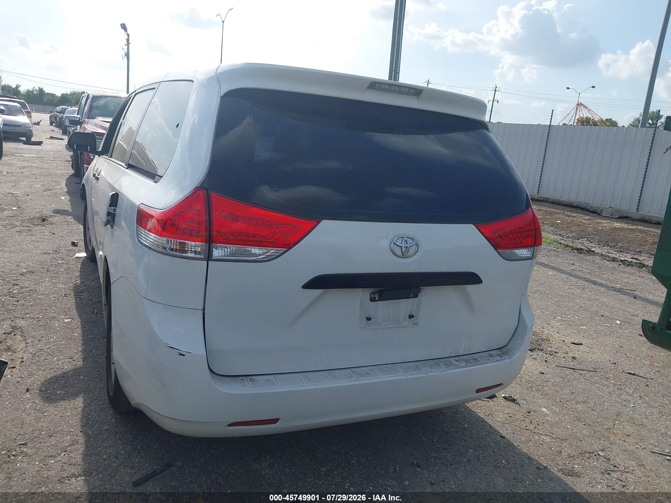 2014 Toyota Sienna L V6 7 Passenger Белый vin: 5TDZK3DC8ES505344
