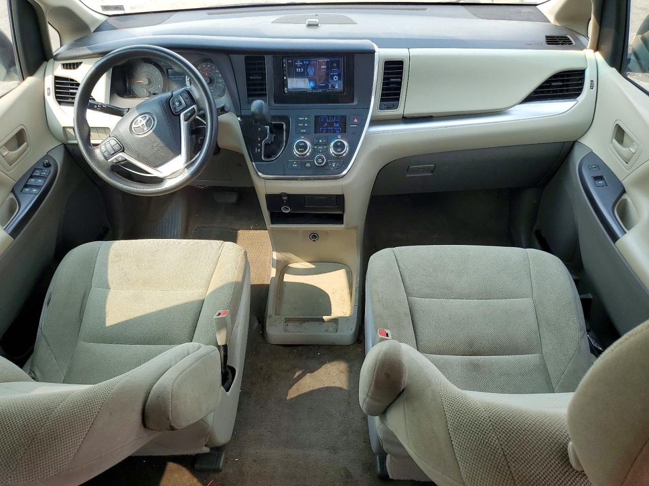 2015 Toyota Sienna L 7-passenger White vin: 5TDZK3DC8FS546459