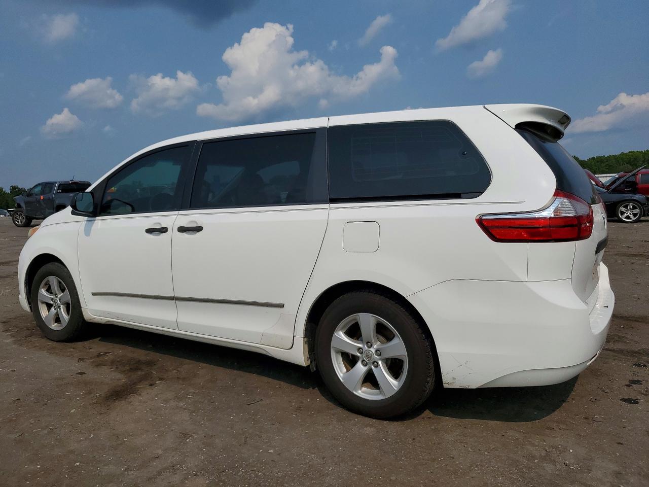 2015 Toyota Sienna L 7-passenger White vin: 5TDZK3DC8FS546459