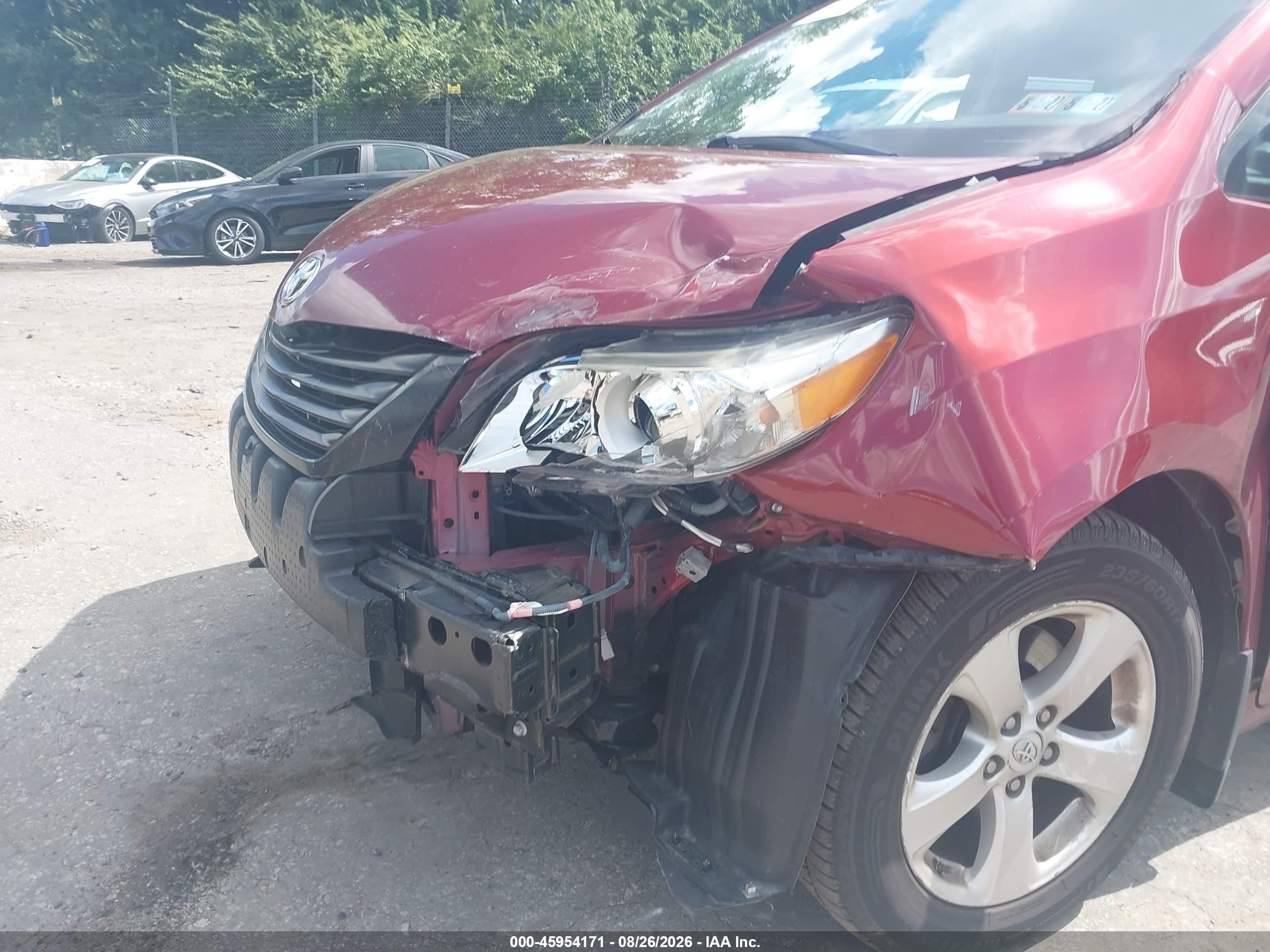 2015 Toyota Sienna L 7 Passenger Бордовый vin: 5TDZK3DC8FS633634