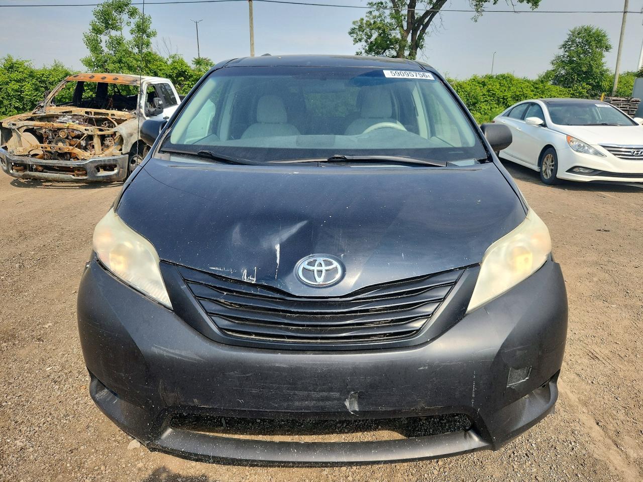 2011 Toyota Sienna Base 7-passenger Black vin: 5TDZK3DC9BS050290