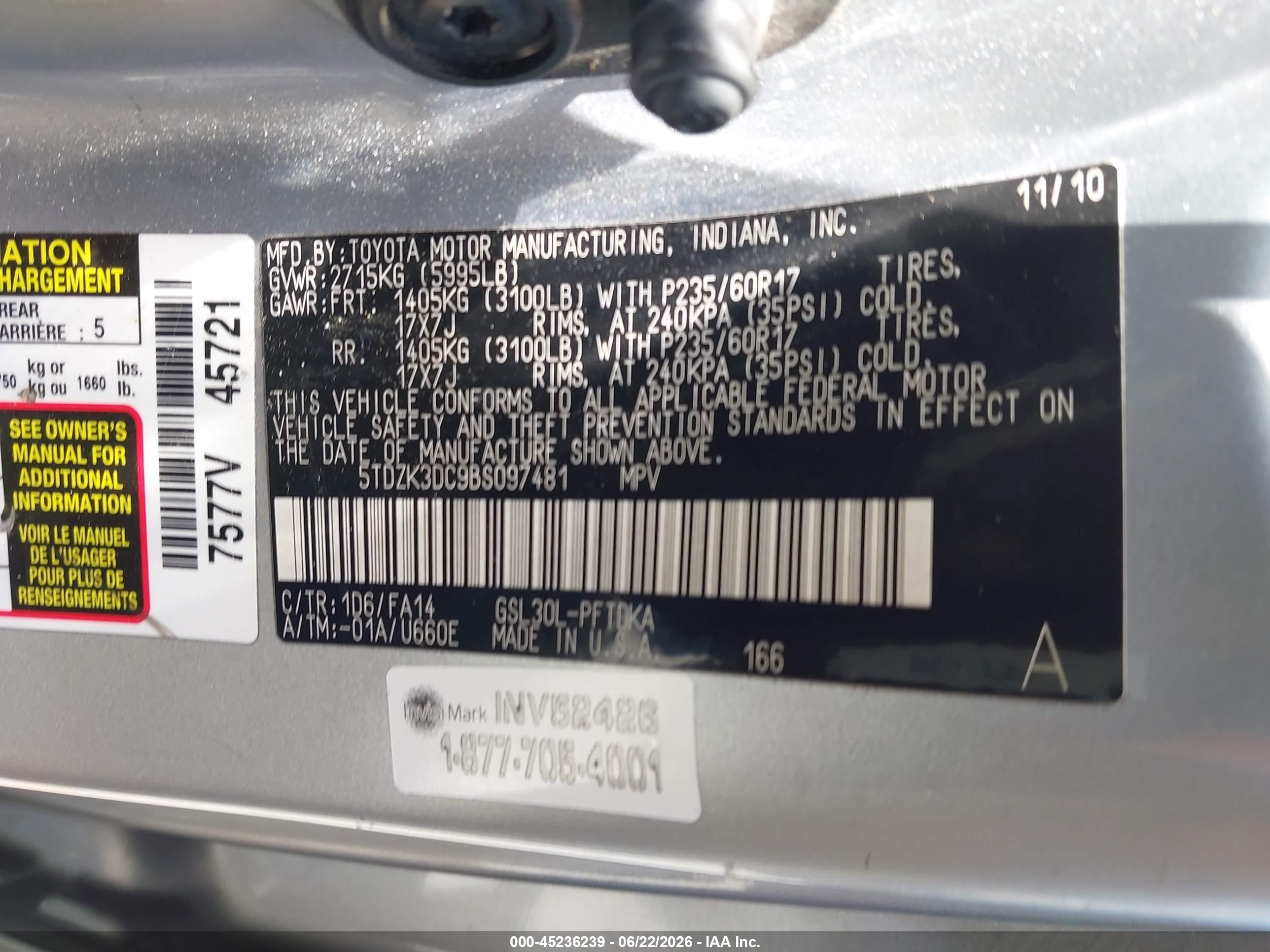 2011 Toyota Sienna Base V6 Silver vin: 5TDZK3DC9BS097481