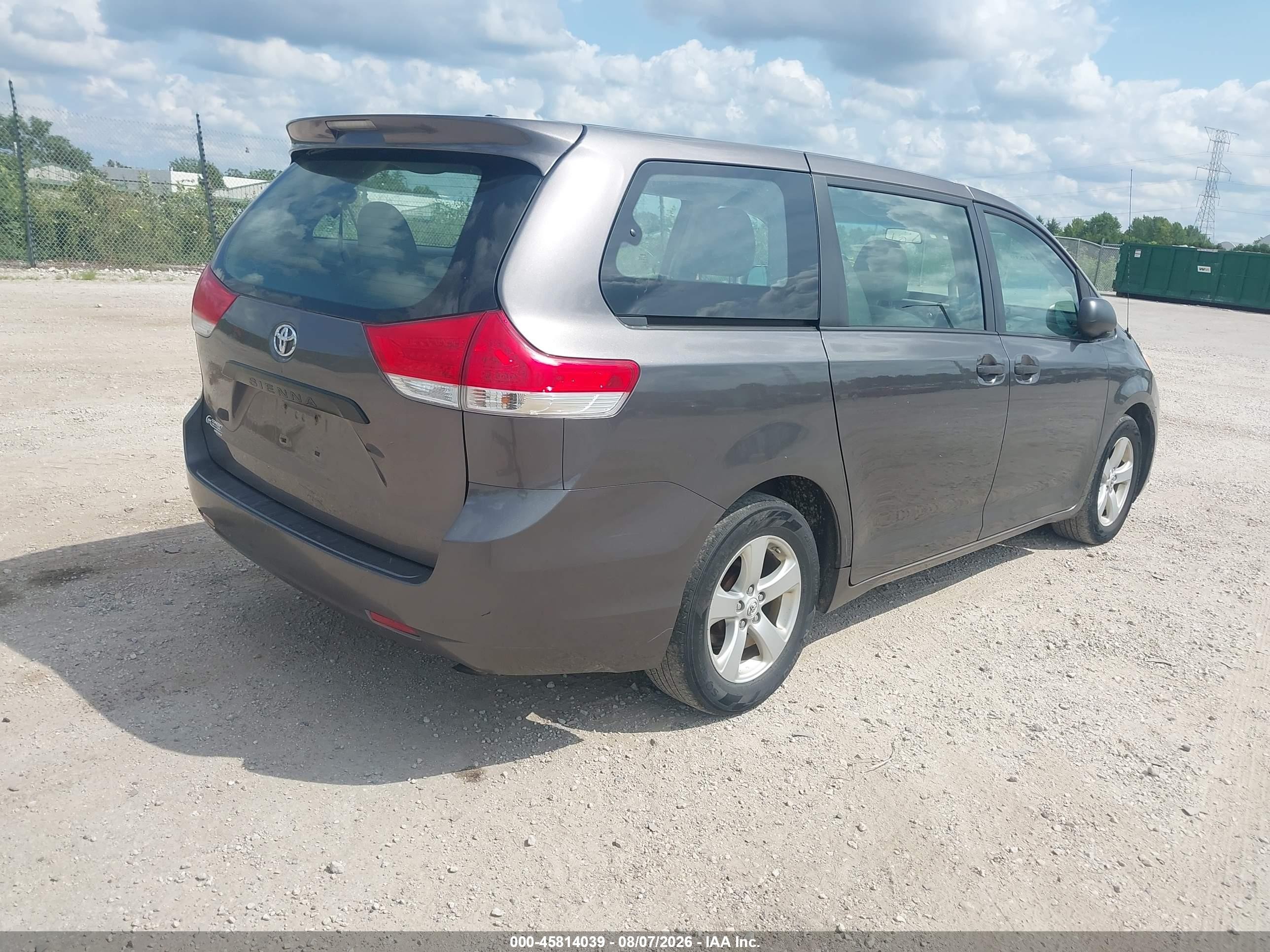 2012 Toyota Sienna Base V6 7 Passenger Gray vin: 5TDZK3DC9CS216762