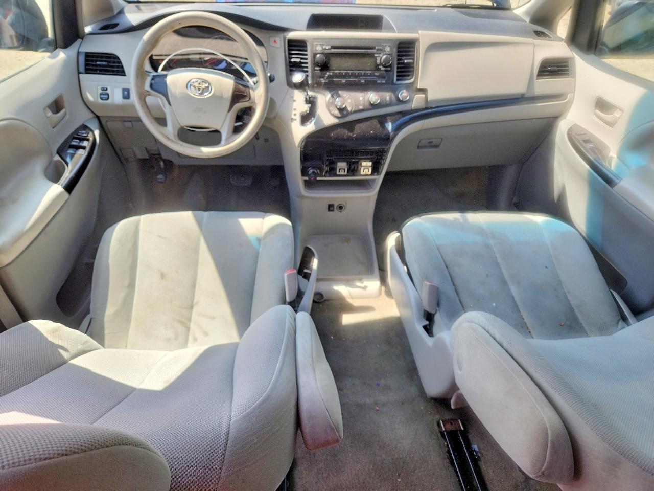 2012 Toyota Sienna Base 7-passenger Blue vin: 5TDZK3DC9CS222089