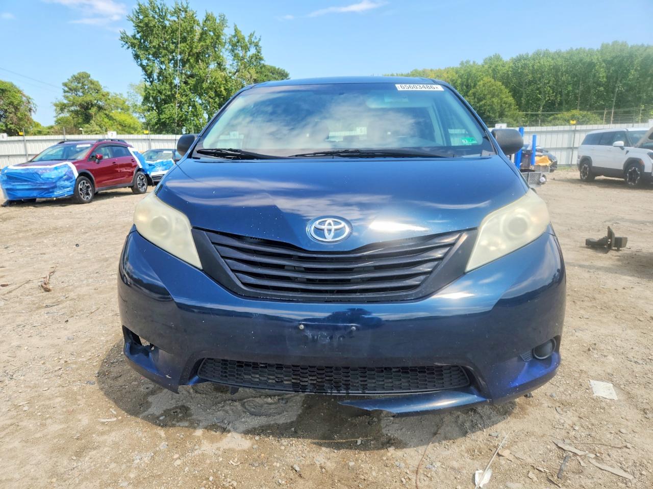 2012 Toyota Sienna Base 7-passenger Blue vin: 5TDZK3DC9CS222089