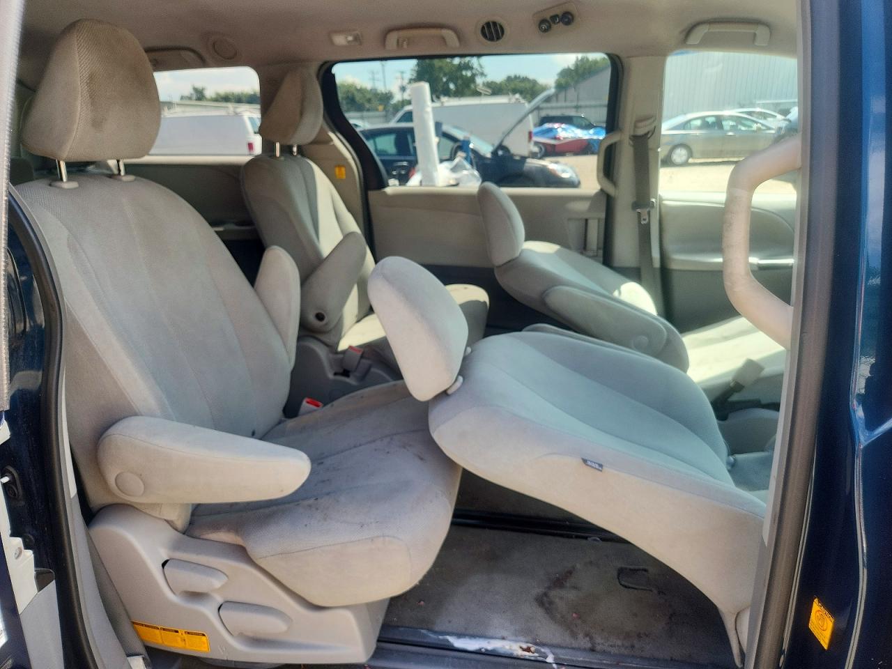 2012 Toyota Sienna Base 7-passenger Blue vin: 5TDZK3DC9CS222089