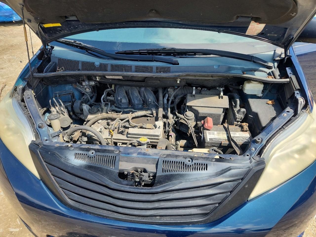 2012 Toyota Sienna Base 7-passenger Blue vin: 5TDZK3DC9CS222089