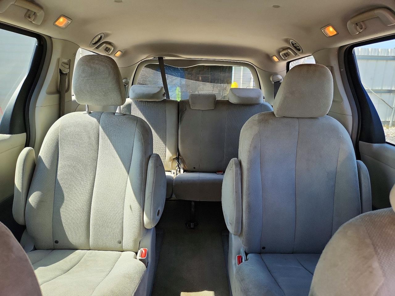 2013 Toyota Sienna L 7-passenger Burgundy vin: 5TDZK3DC9DS281841