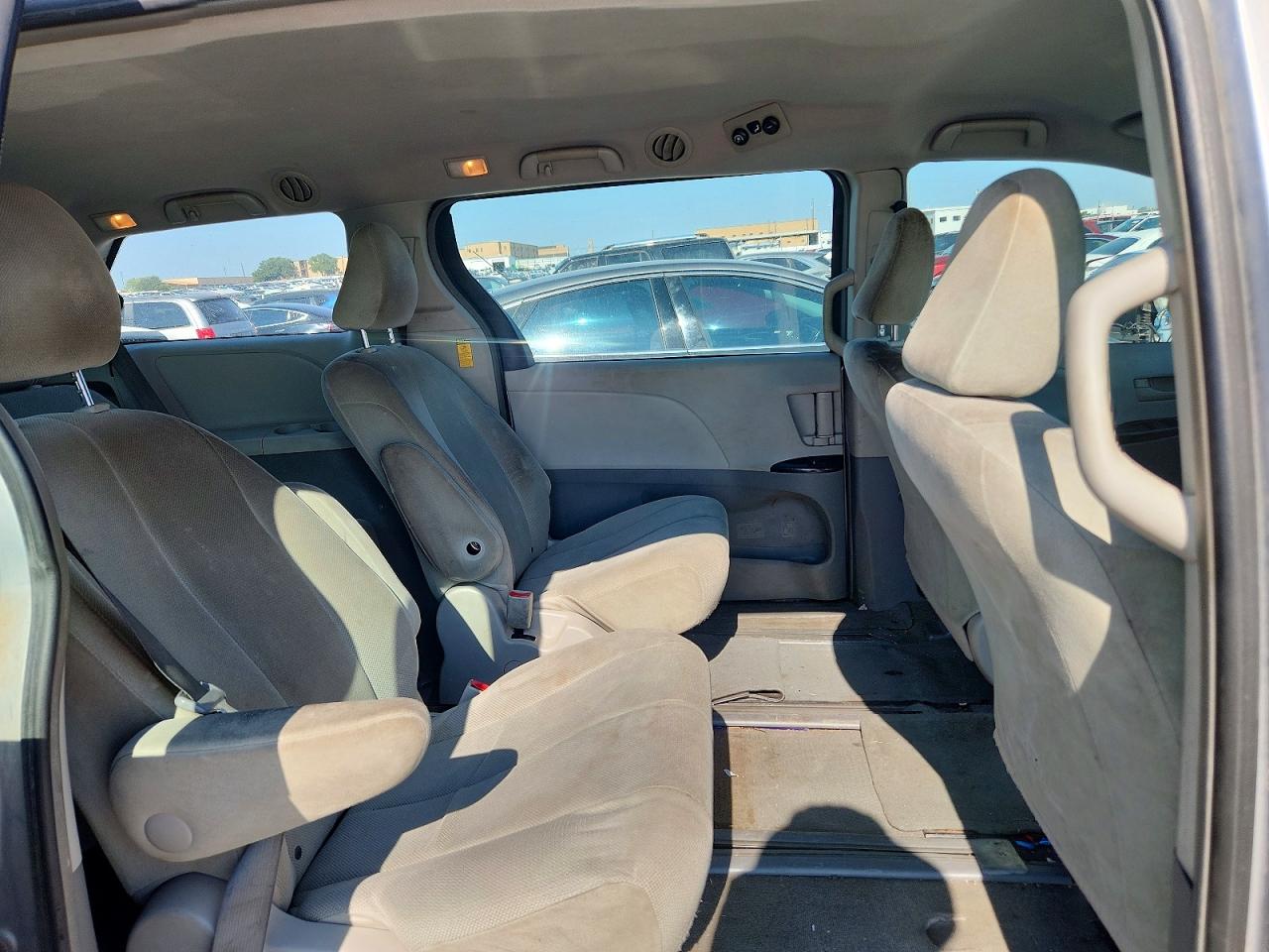 2014 Toyota Sienna L 7-passenger Gray vin: 5TDZK3DC9ES408024
