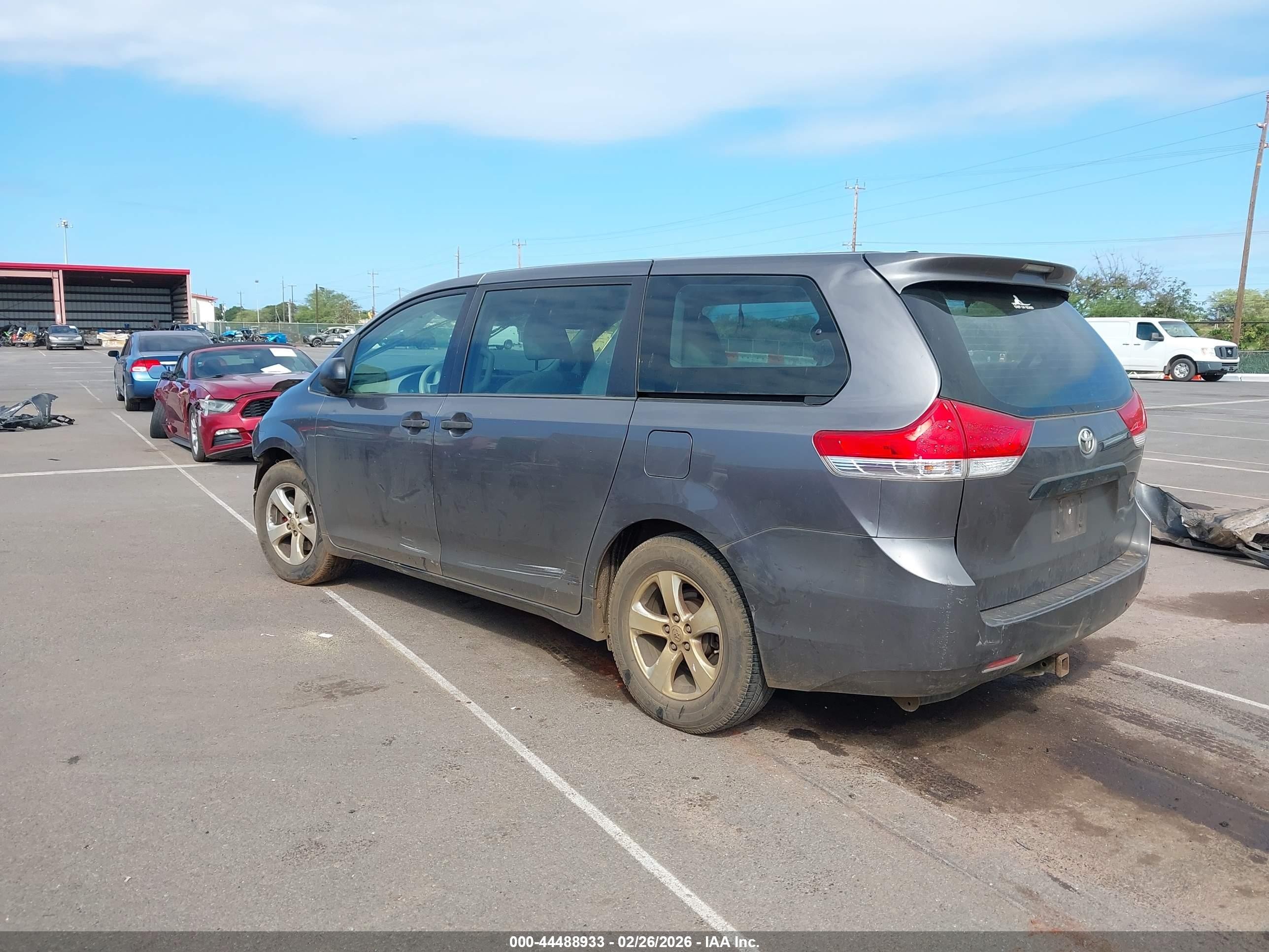 2014 Toyota Sienna L V6 7 Passenger Brown vin: 5TDZK3DC9ES473732