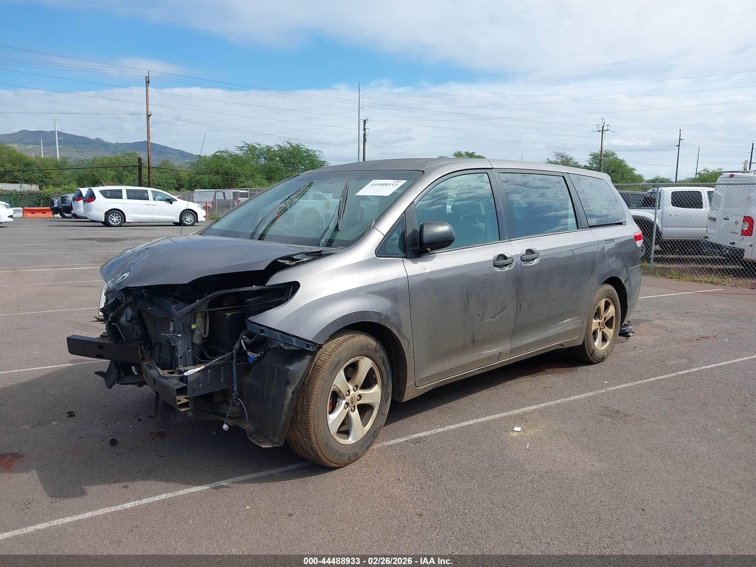 2014 Toyota Sienna L V6 7 Passenger Brown vin: 5TDZK3DC9ES473732