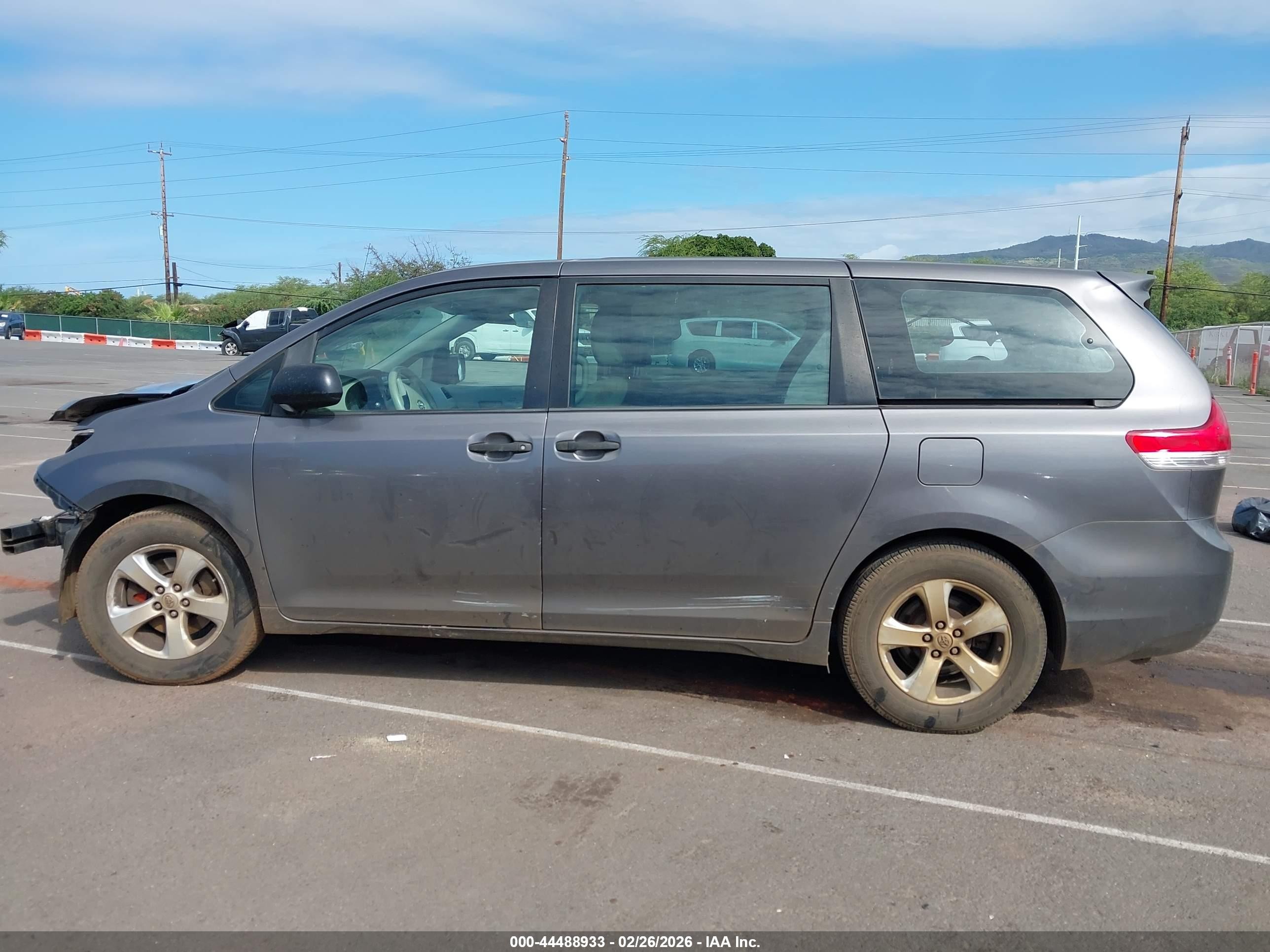 2014 Toyota Sienna L V6 7 Passenger Brown vin: 5TDZK3DC9ES473732