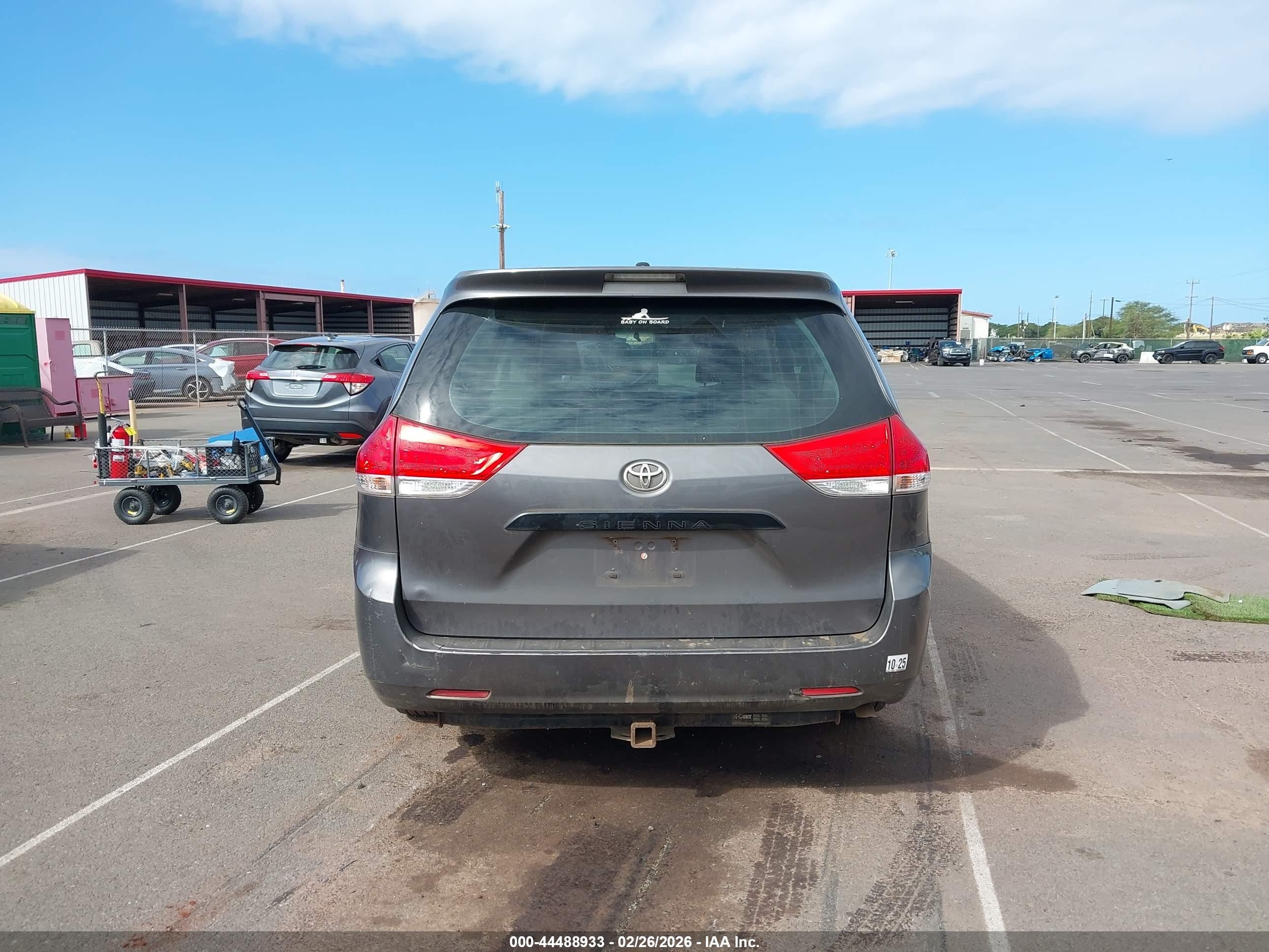 2014 Toyota Sienna L V6 7 Passenger Brown vin: 5TDZK3DC9ES473732