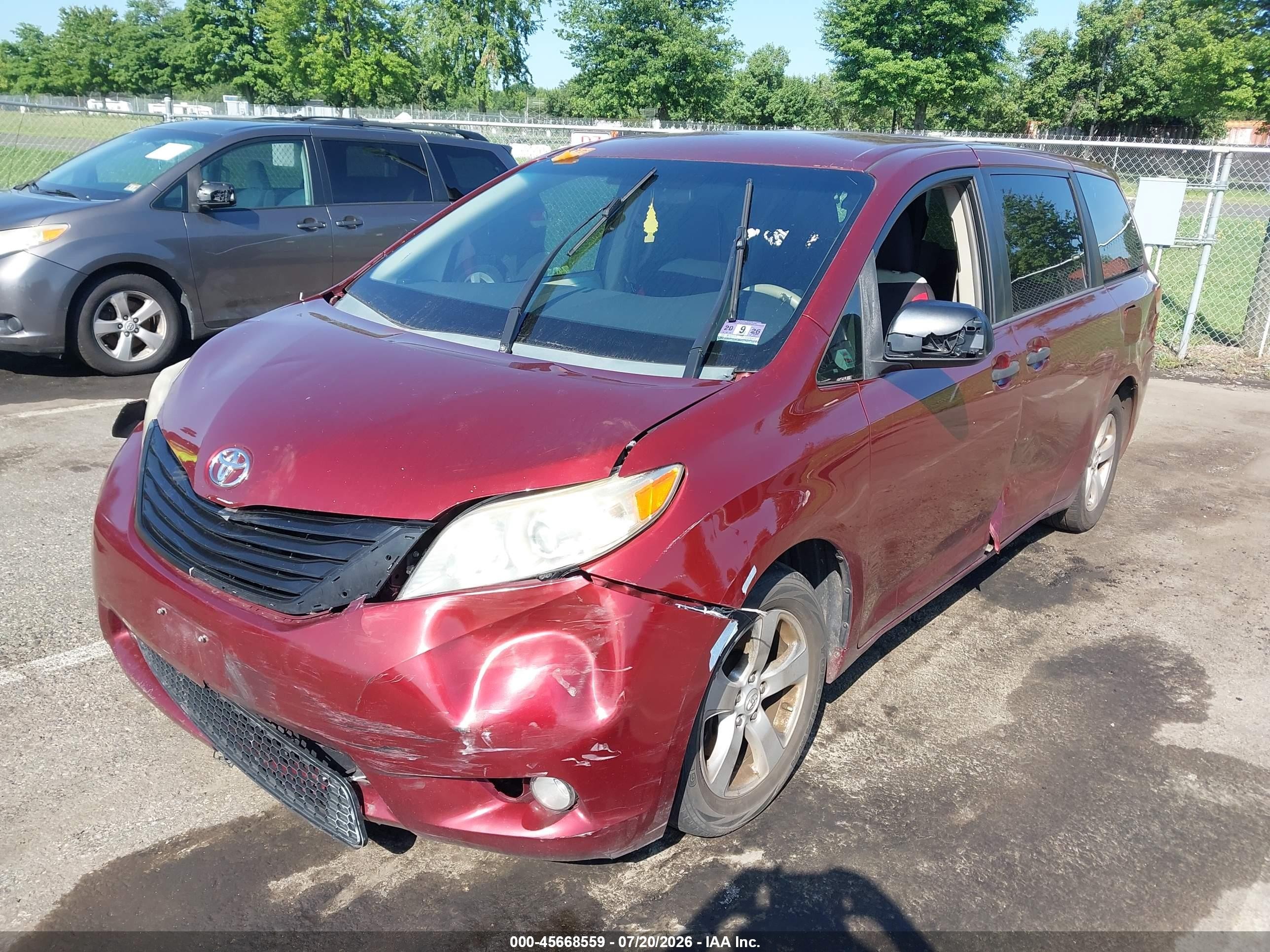 2014 Toyota Sienna L V6 7 Passenger Красный vin: 5TDZK3DC9ES504493