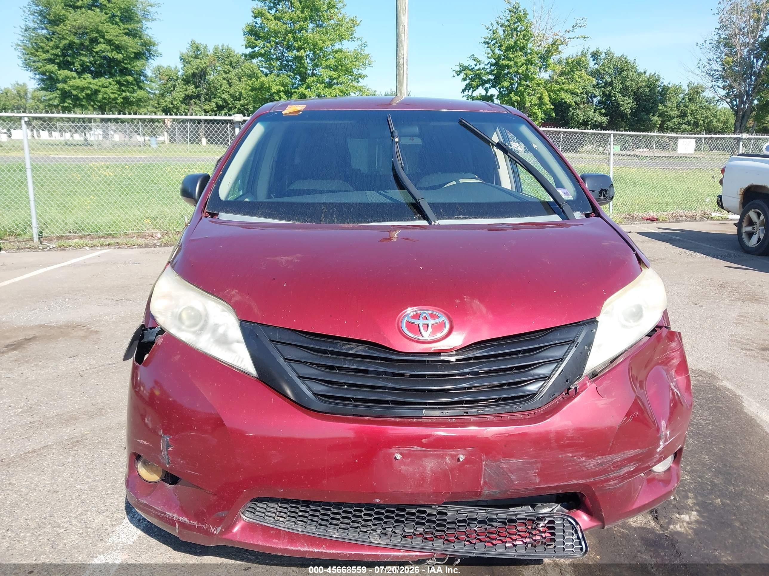 2014 Toyota Sienna L V6 7 Passenger Красный vin: 5TDZK3DC9ES504493