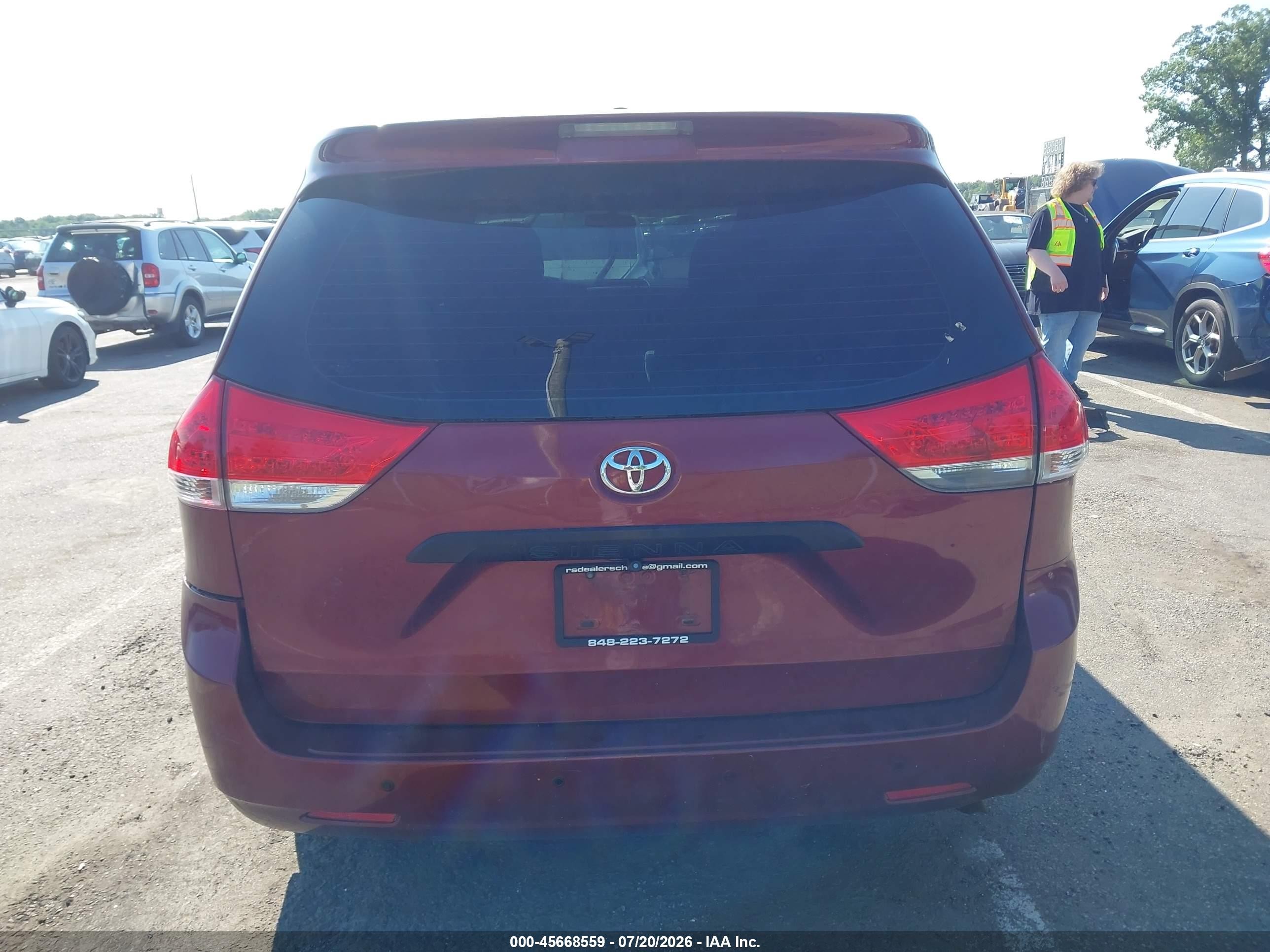 2014 Toyota Sienna L V6 7 Passenger Красный vin: 5TDZK3DC9ES504493