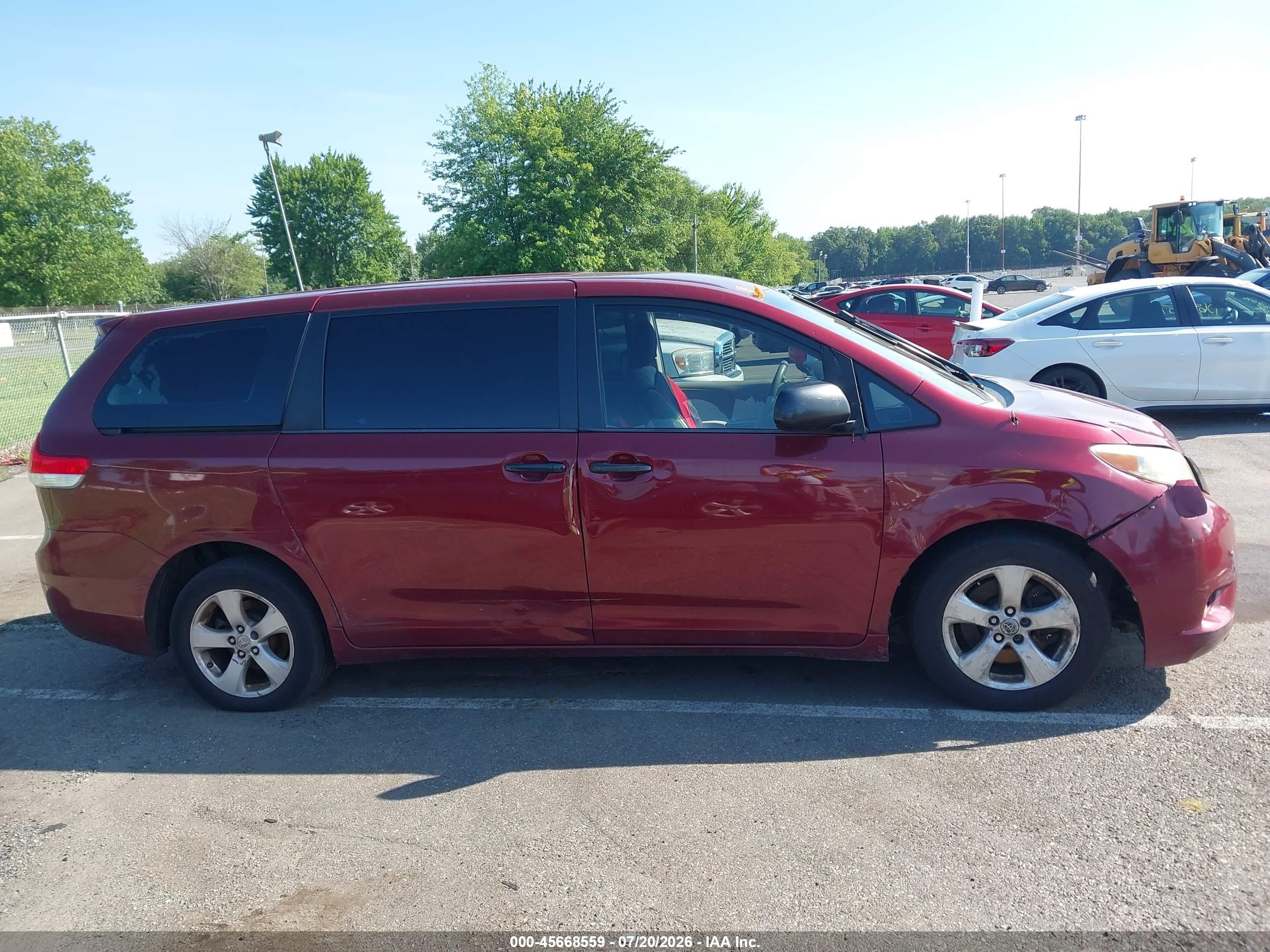2014 Toyota Sienna L V6 7 Passenger Красный vin: 5TDZK3DC9ES504493