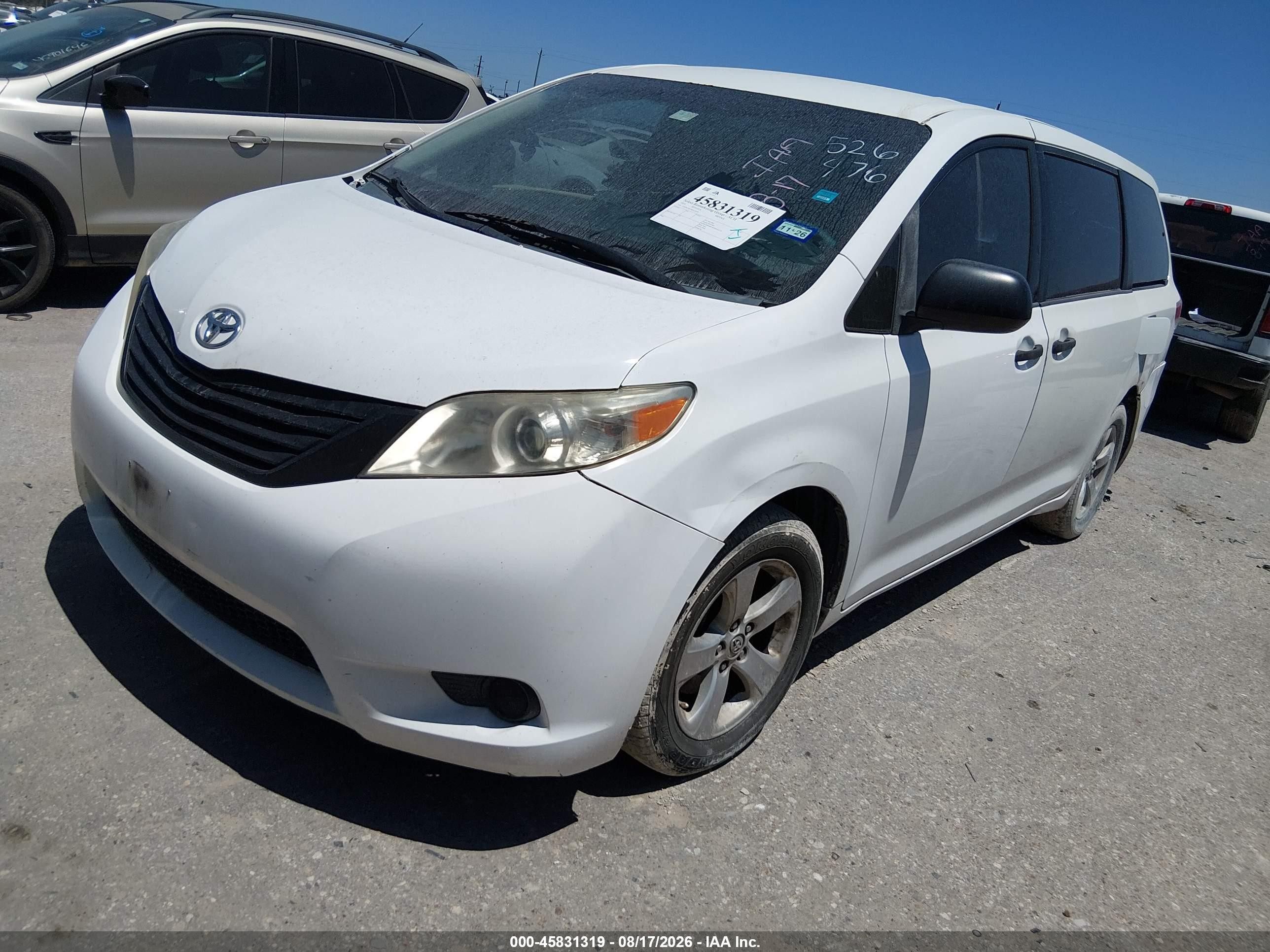 2014 Toyota Sienna L V6 7 Passenger Белый vin: 5TDZK3DC9ES526476