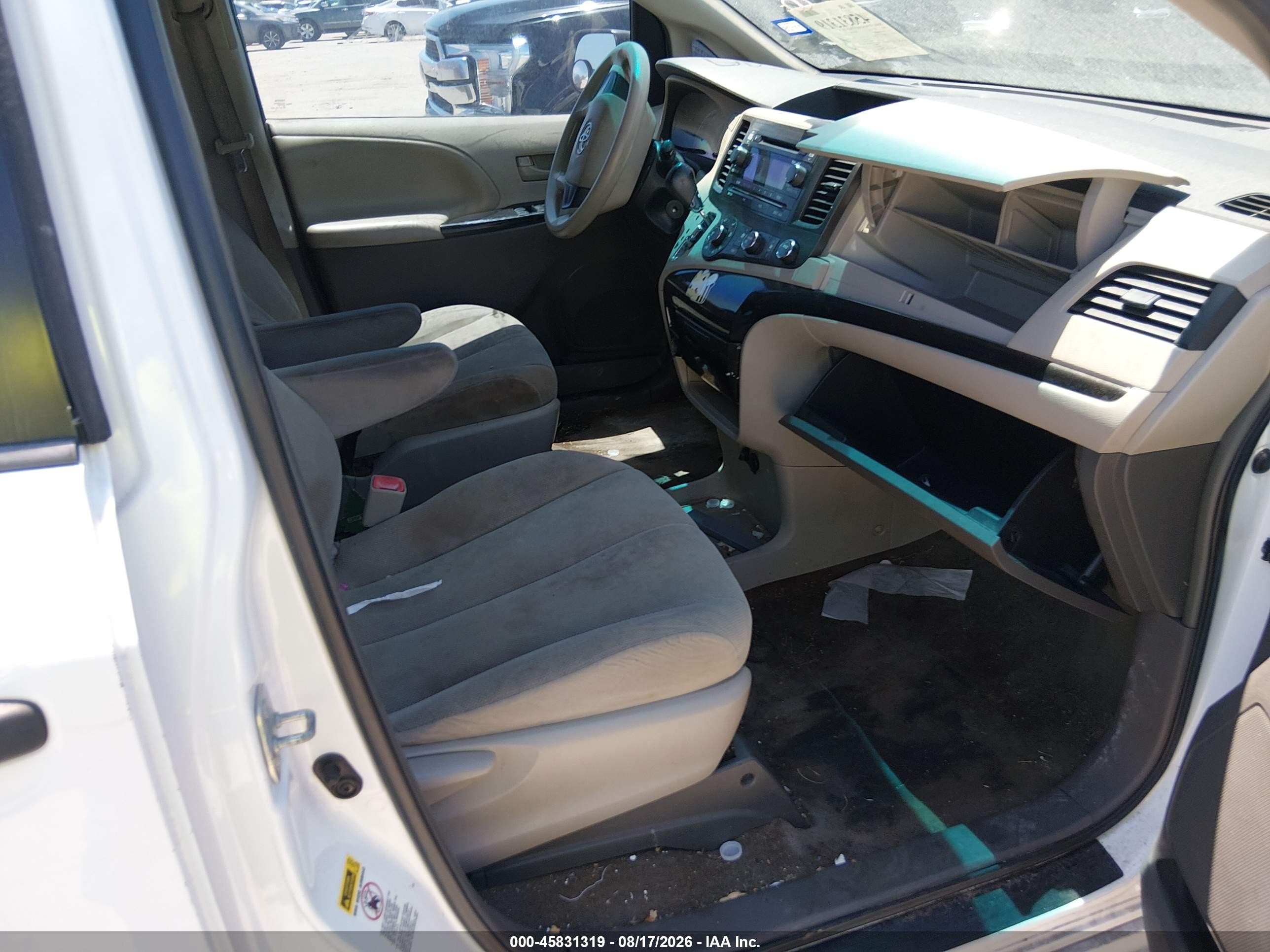 2014 Toyota Sienna L V6 7 Passenger Белый vin: 5TDZK3DC9ES526476