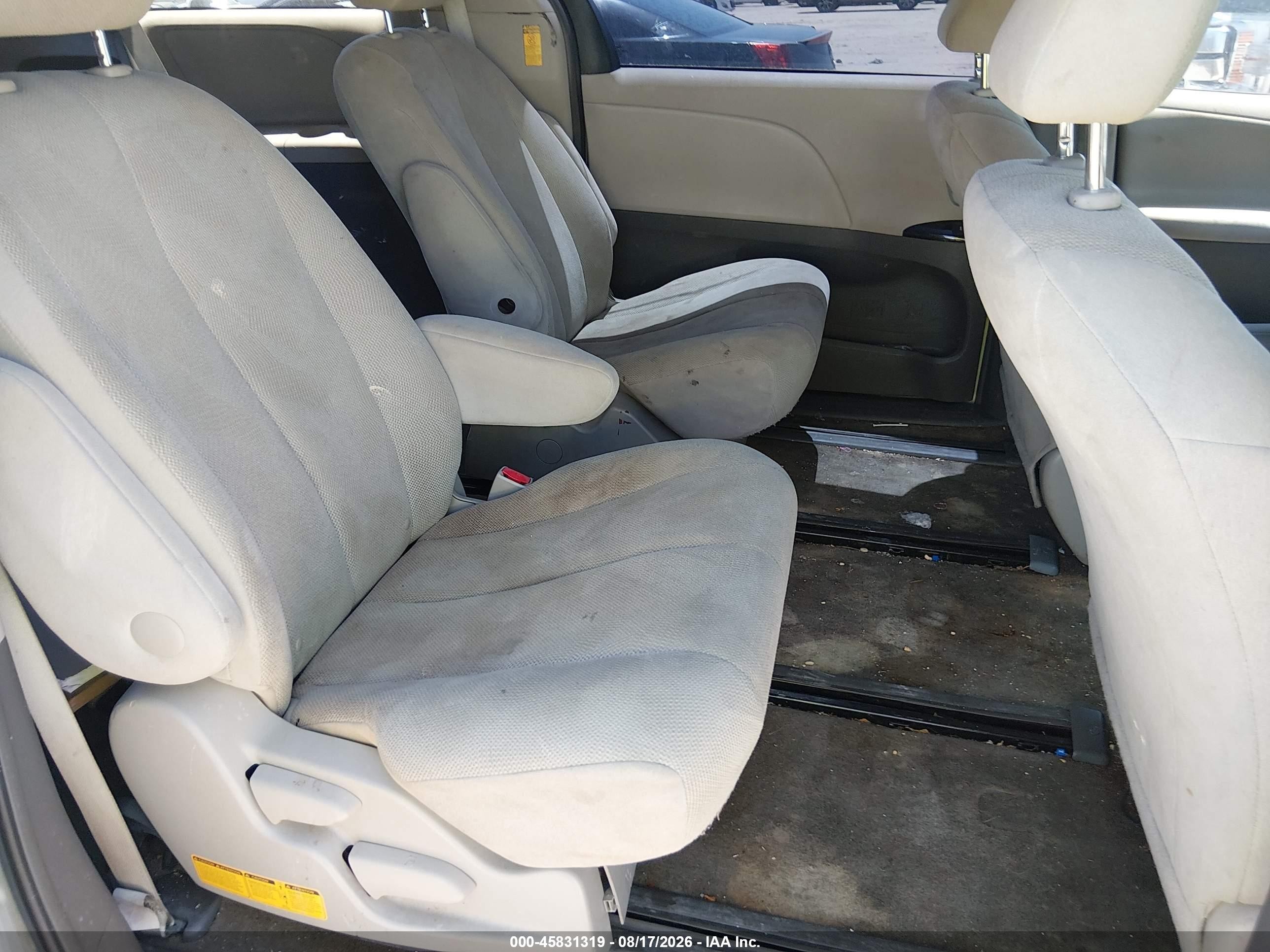 2014 Toyota Sienna L V6 7 Passenger Белый vin: 5TDZK3DC9ES526476