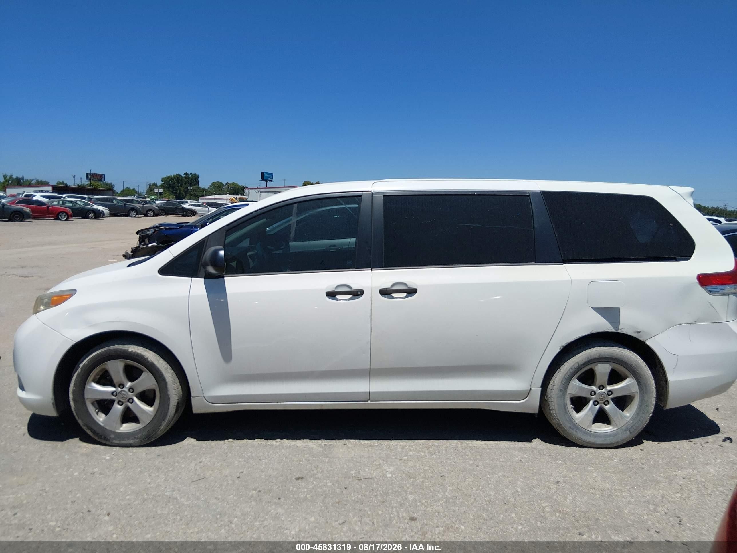 2014 Toyota Sienna L V6 7 Passenger Белый vin: 5TDZK3DC9ES526476