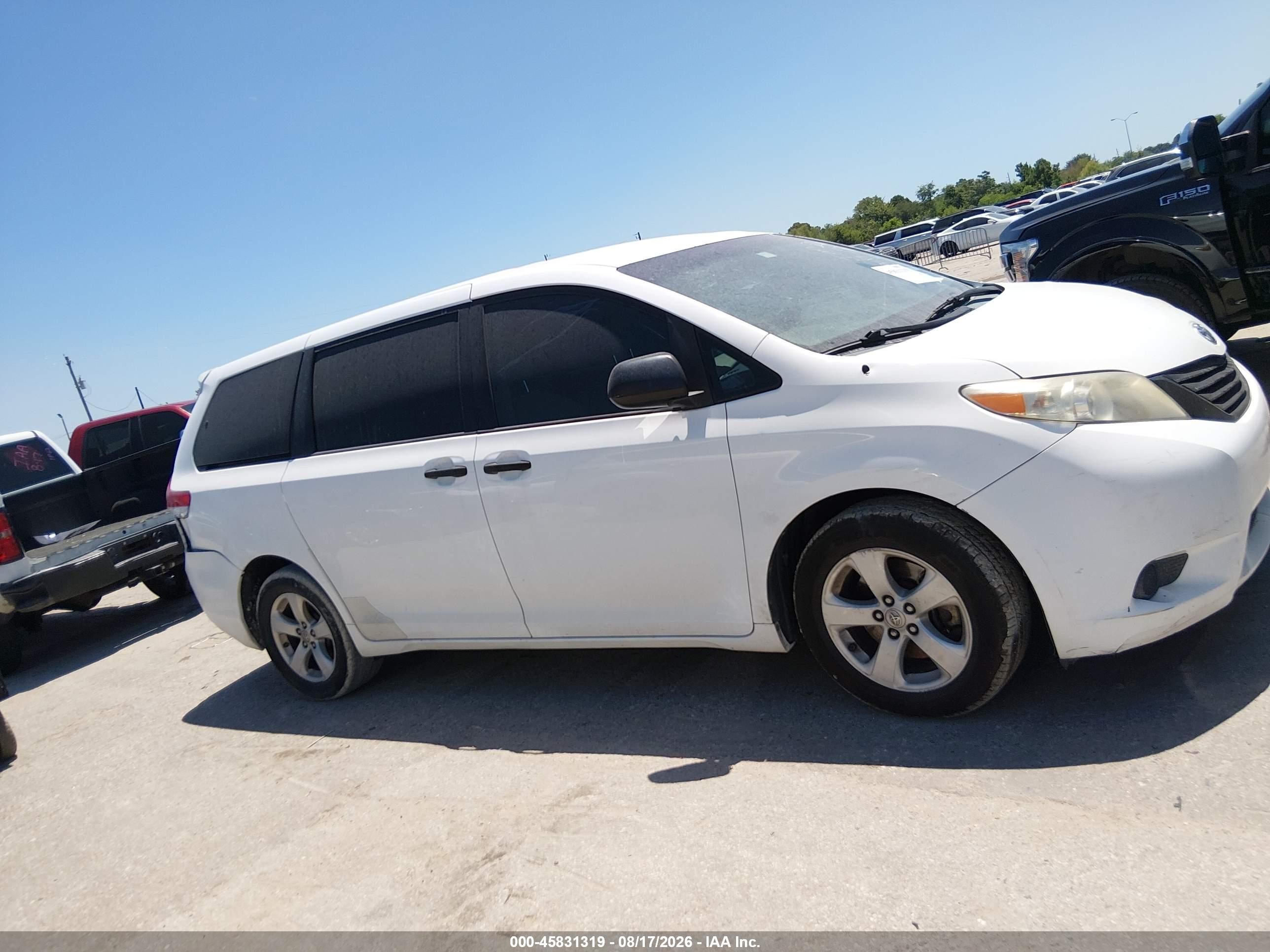2014 Toyota Sienna L V6 7 Passenger Белый vin: 5TDZK3DC9ES526476