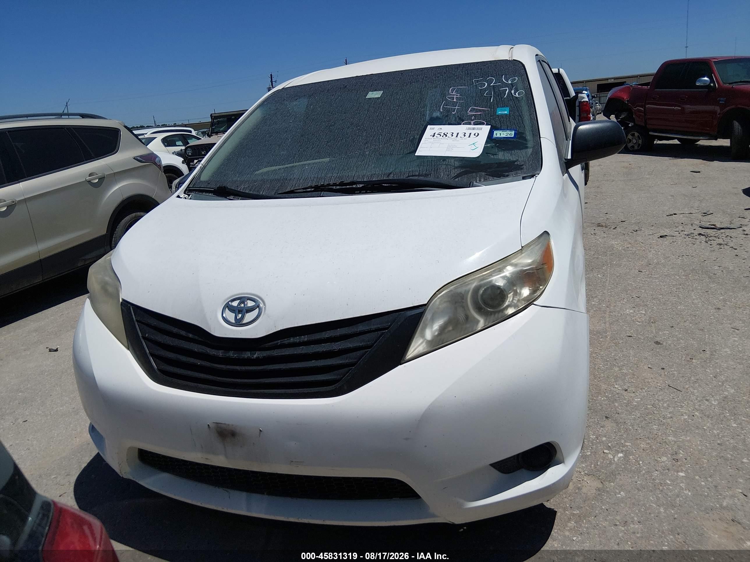 2014 Toyota Sienna L V6 7 Passenger Белый vin: 5TDZK3DC9ES526476