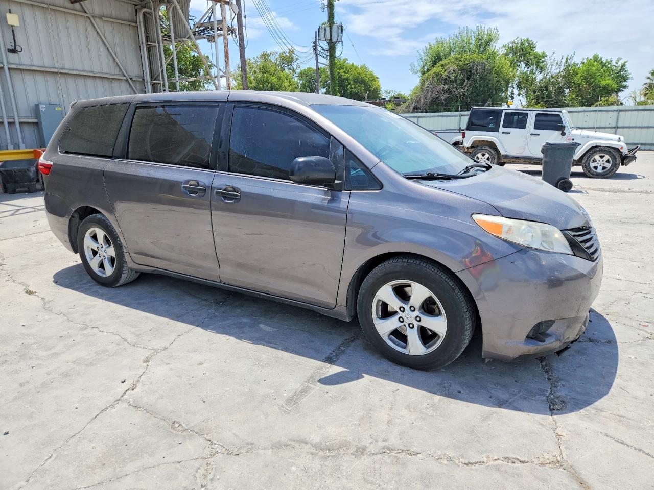2015 Toyota Sienna L 7-passenger Gray vin: 5TDZK3DC9FS625087