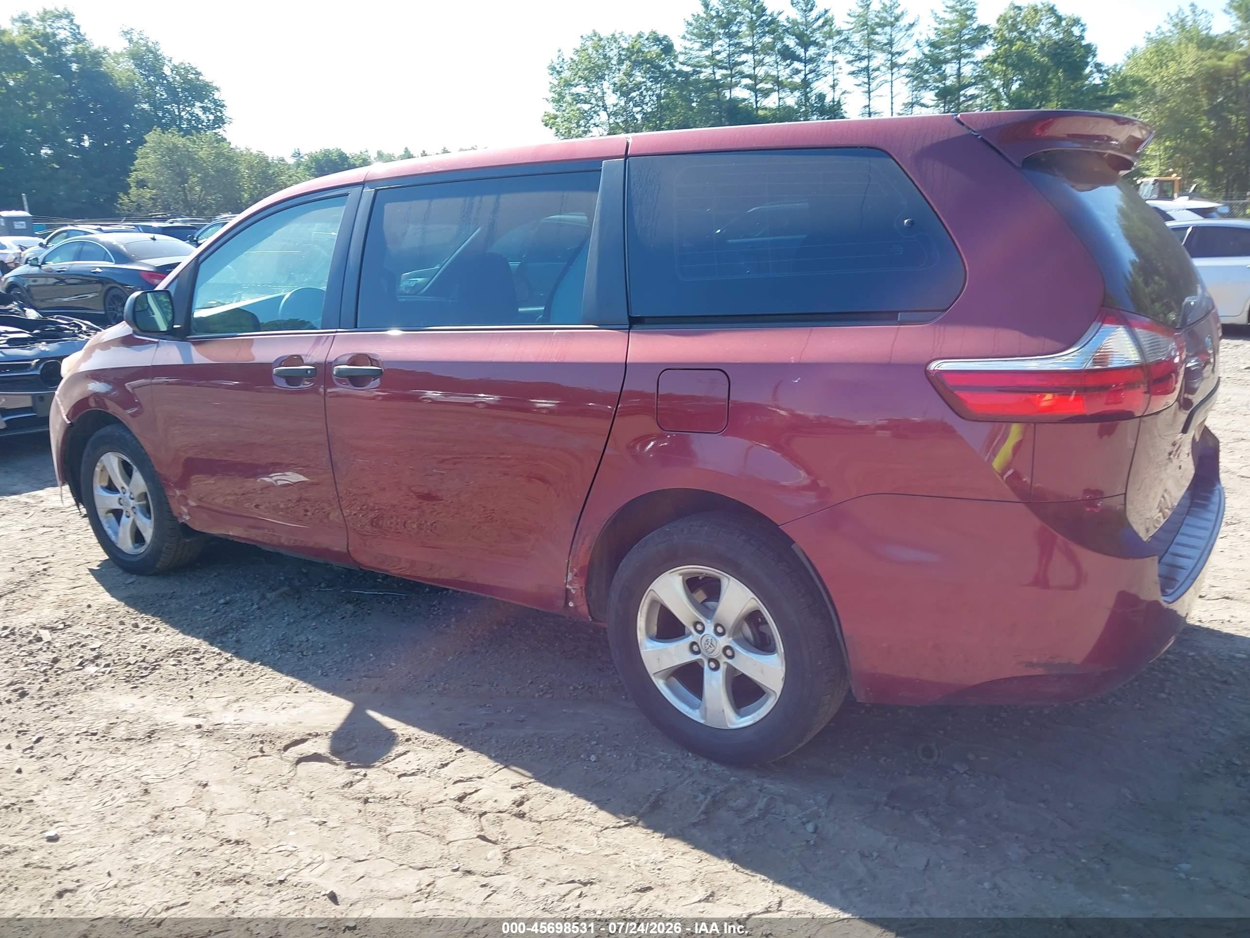 2015 Toyota Sienna L 7 Passenger Maroon vin: 5TDZK3DC9FS648403