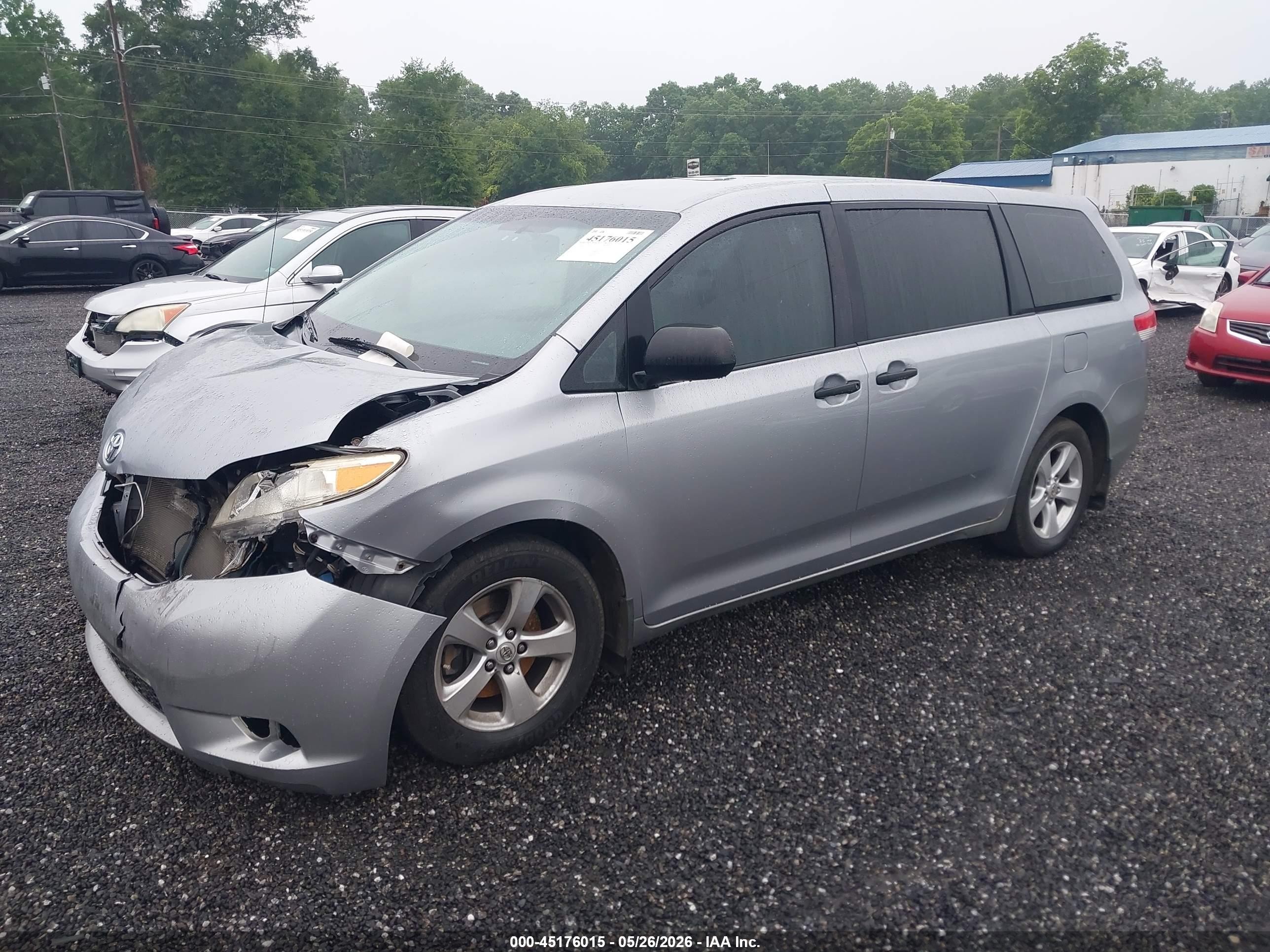 2012 Toyota Sienna Base V6 7 Passenger Silver vin: 5TDZK3DCXCS177227