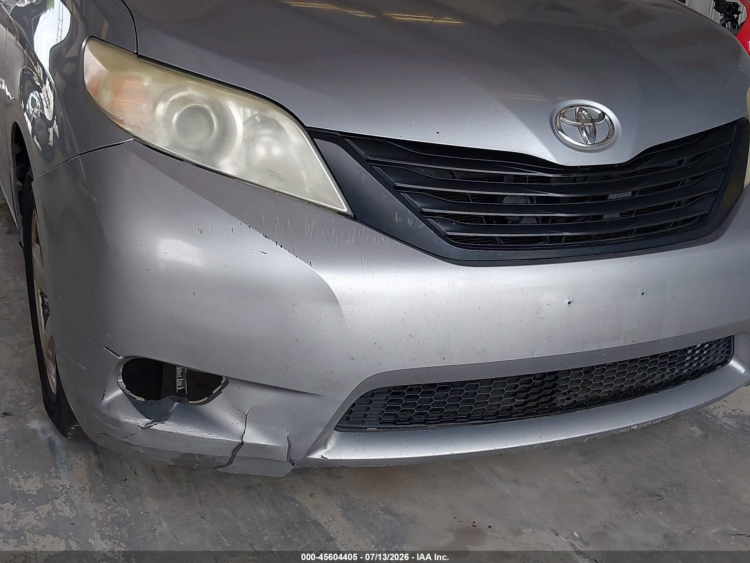 2012 Toyota Sienna Base V6 7 Passenger Teal vin: 5TDZK3DCXCS226670