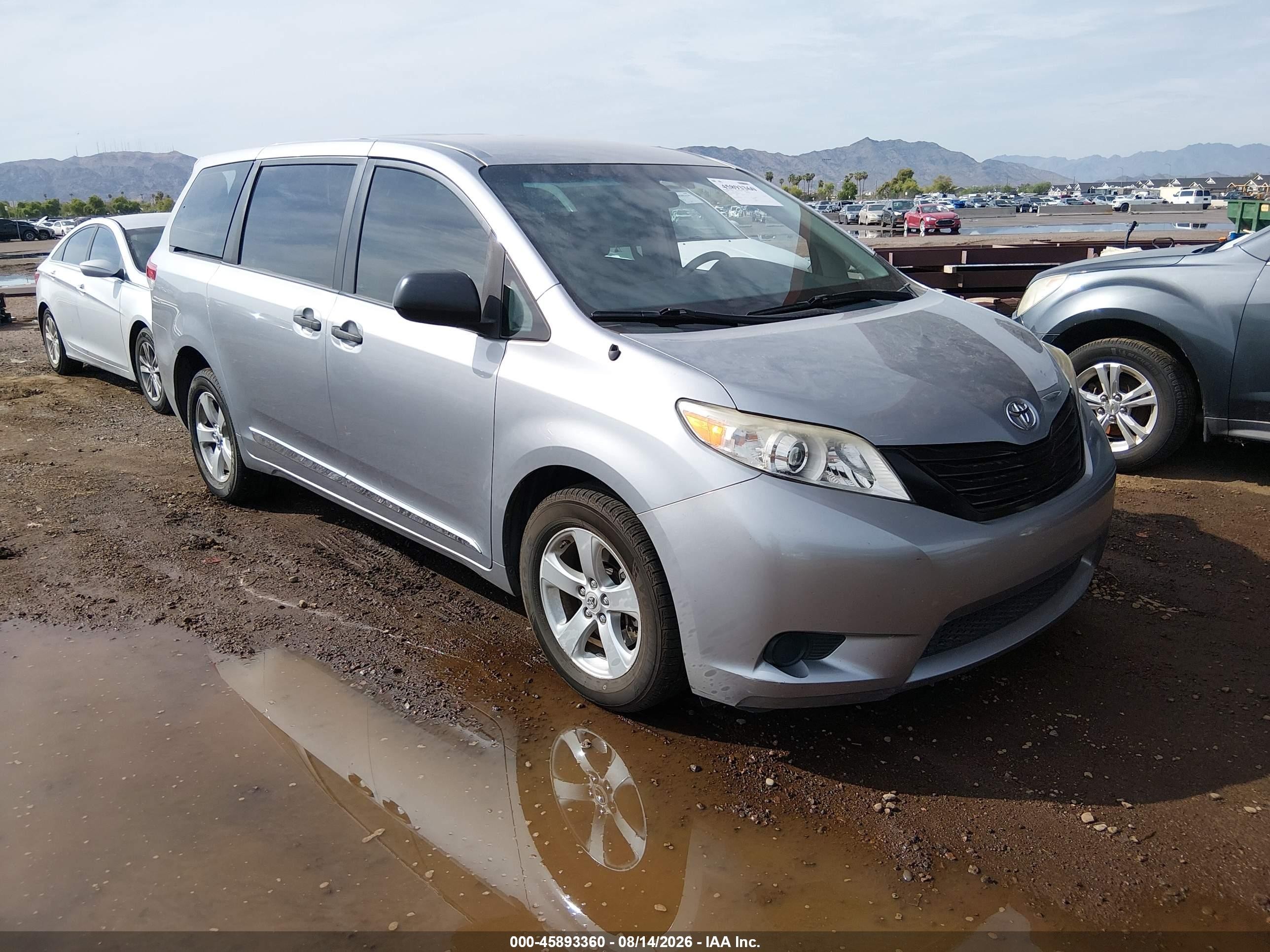 2012 Toyota Sienna Base V6 7 Passenger Silver vin: 5TDZK3DCXCS227172