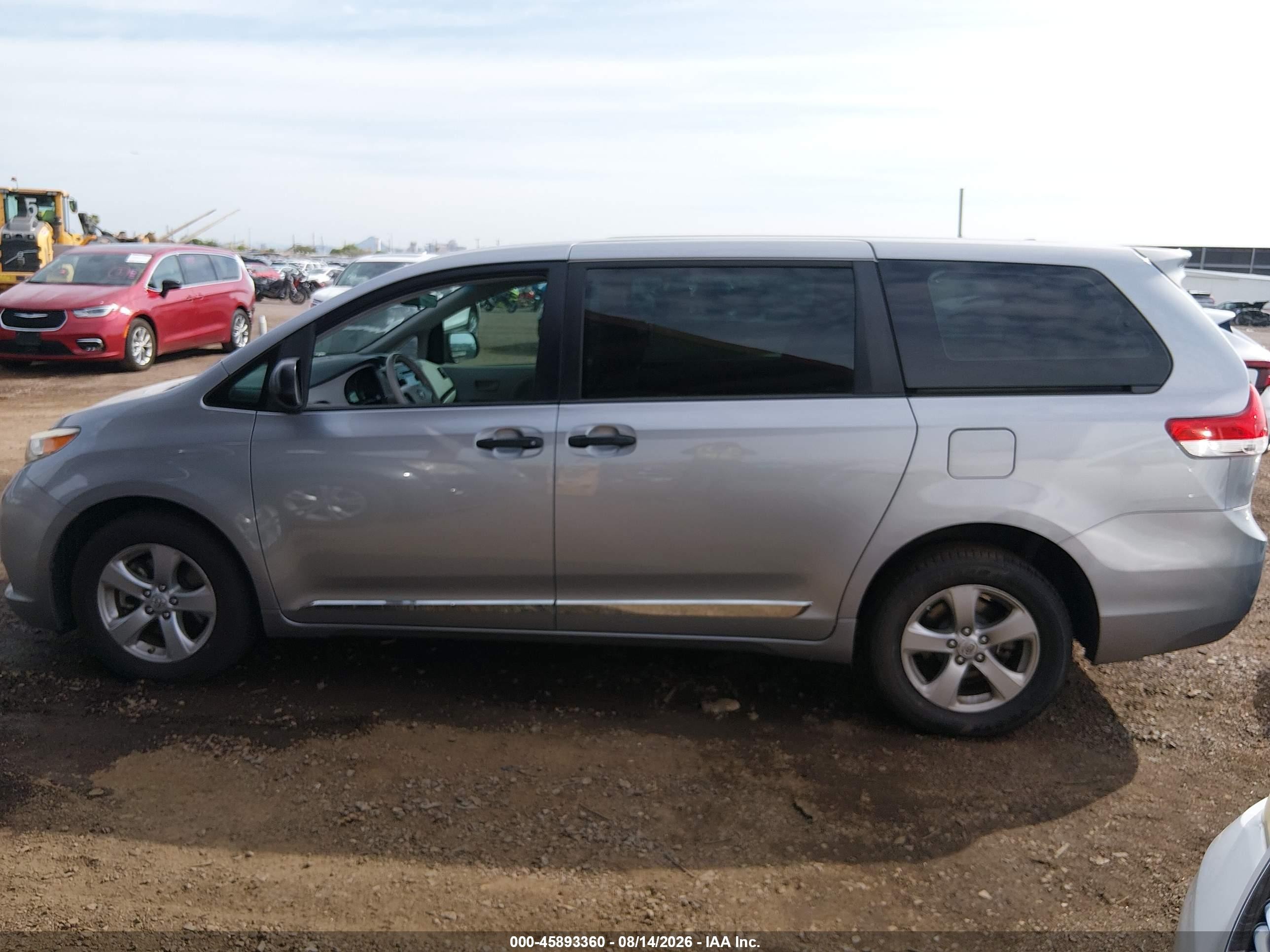 2012 Toyota Sienna Base V6 7 Passenger Silver vin: 5TDZK3DCXCS227172
