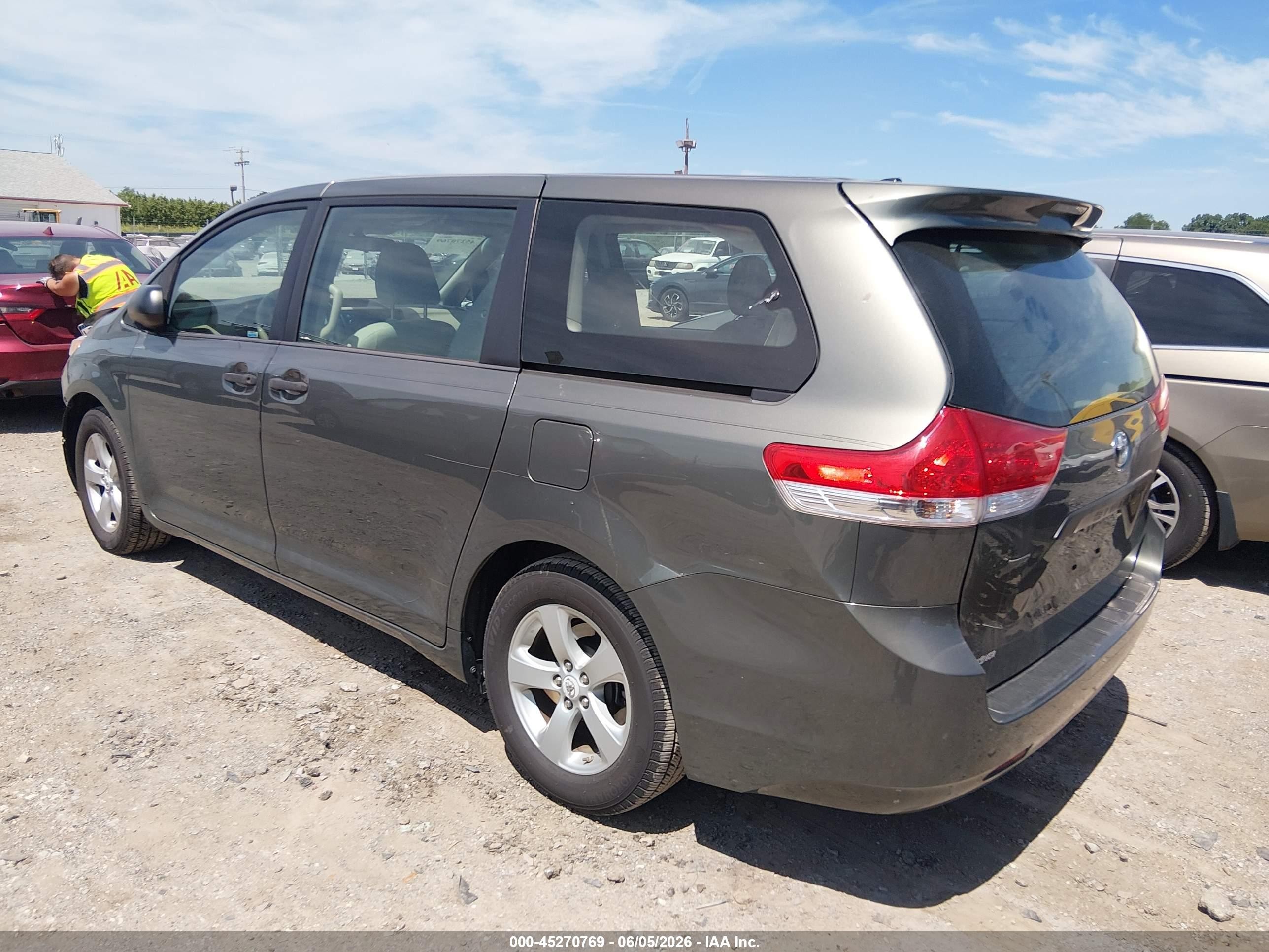 2012 Toyota Sienna Base V6 7 Passenger Gray vin: 5TDZK3DCXCS263895