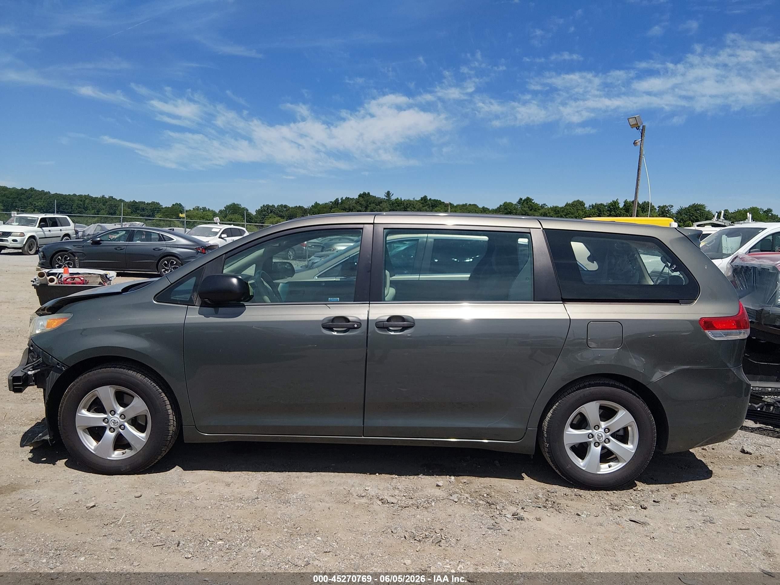 2012 Toyota Sienna Base V6 7 Passenger Gray vin: 5TDZK3DCXCS263895