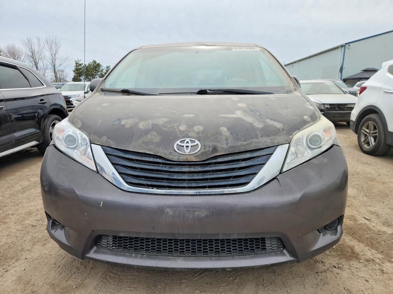2013 Toyota Sienna L 7-passenger Серый vin: 5TDZK3DCXDS293044