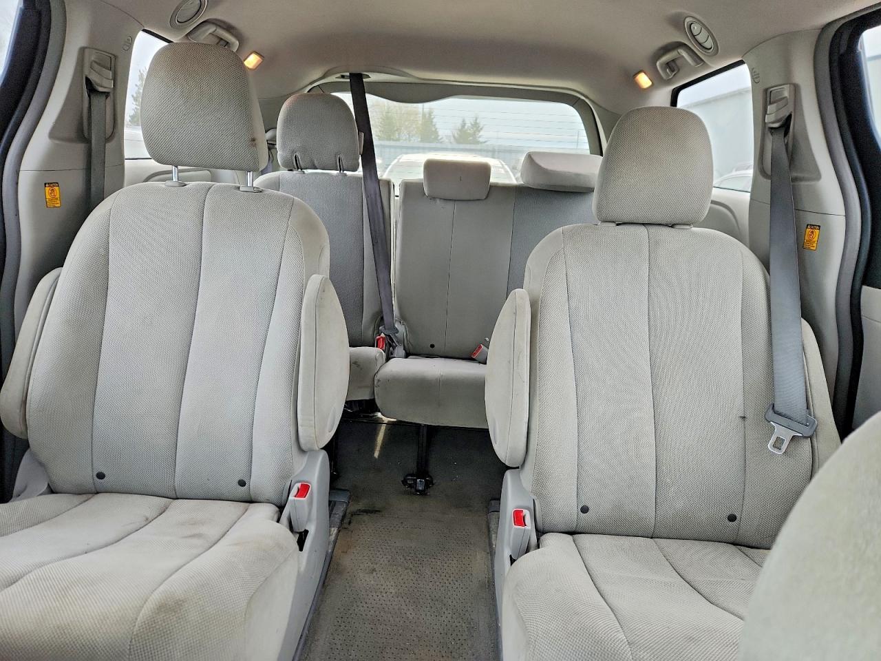 2013 Toyota Sienna L 7-passenger Серый vin: 5TDZK3DCXDS293044