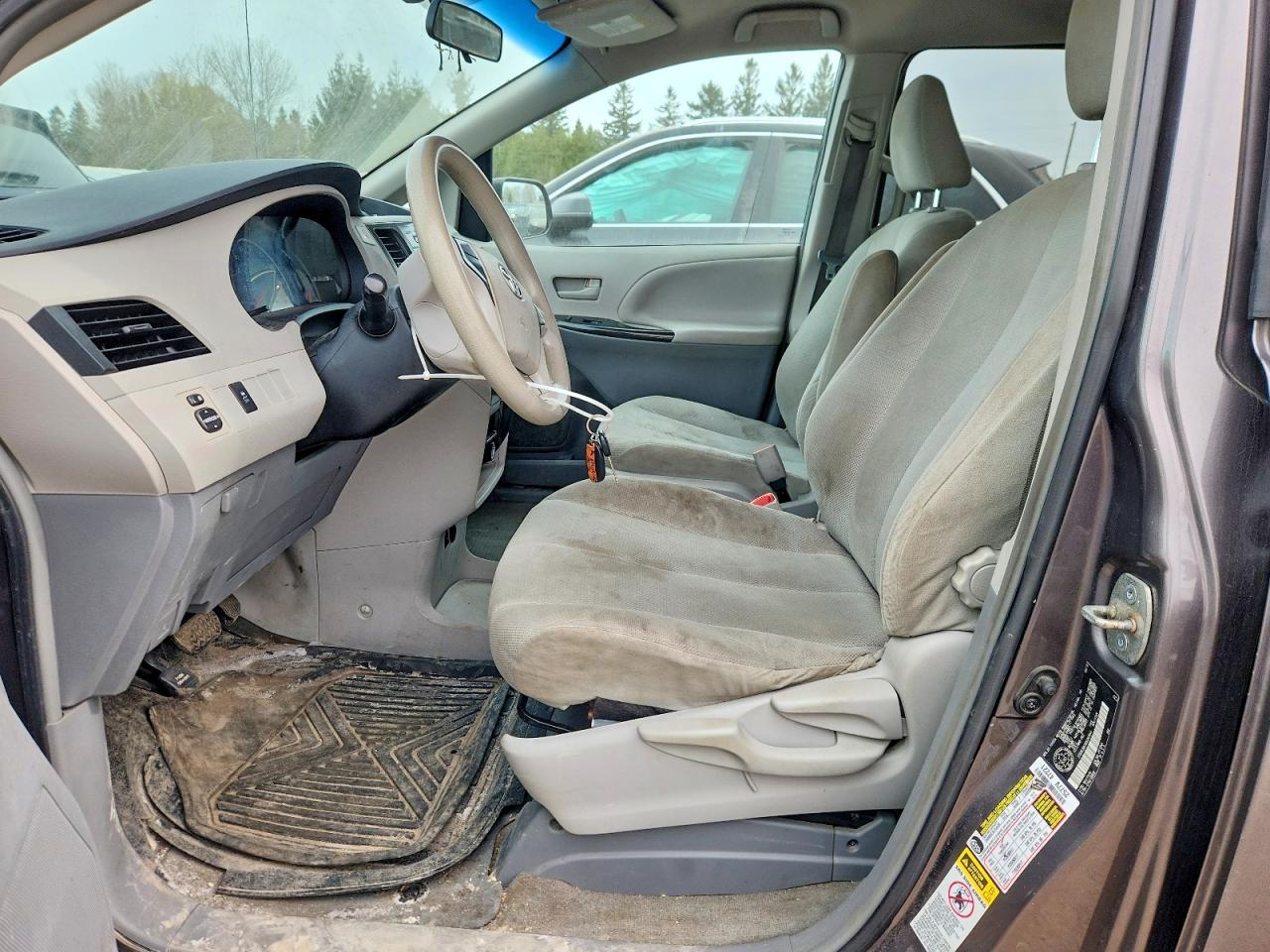 2013 Toyota Sienna L 7-passenger Серый vin: 5TDZK3DCXDS293044