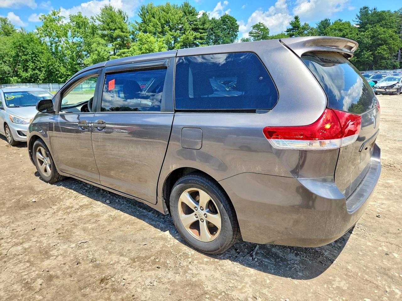 2013 Toyota Sienna L 7-passenger Gray vin: 5TDZK3DCXDS365568