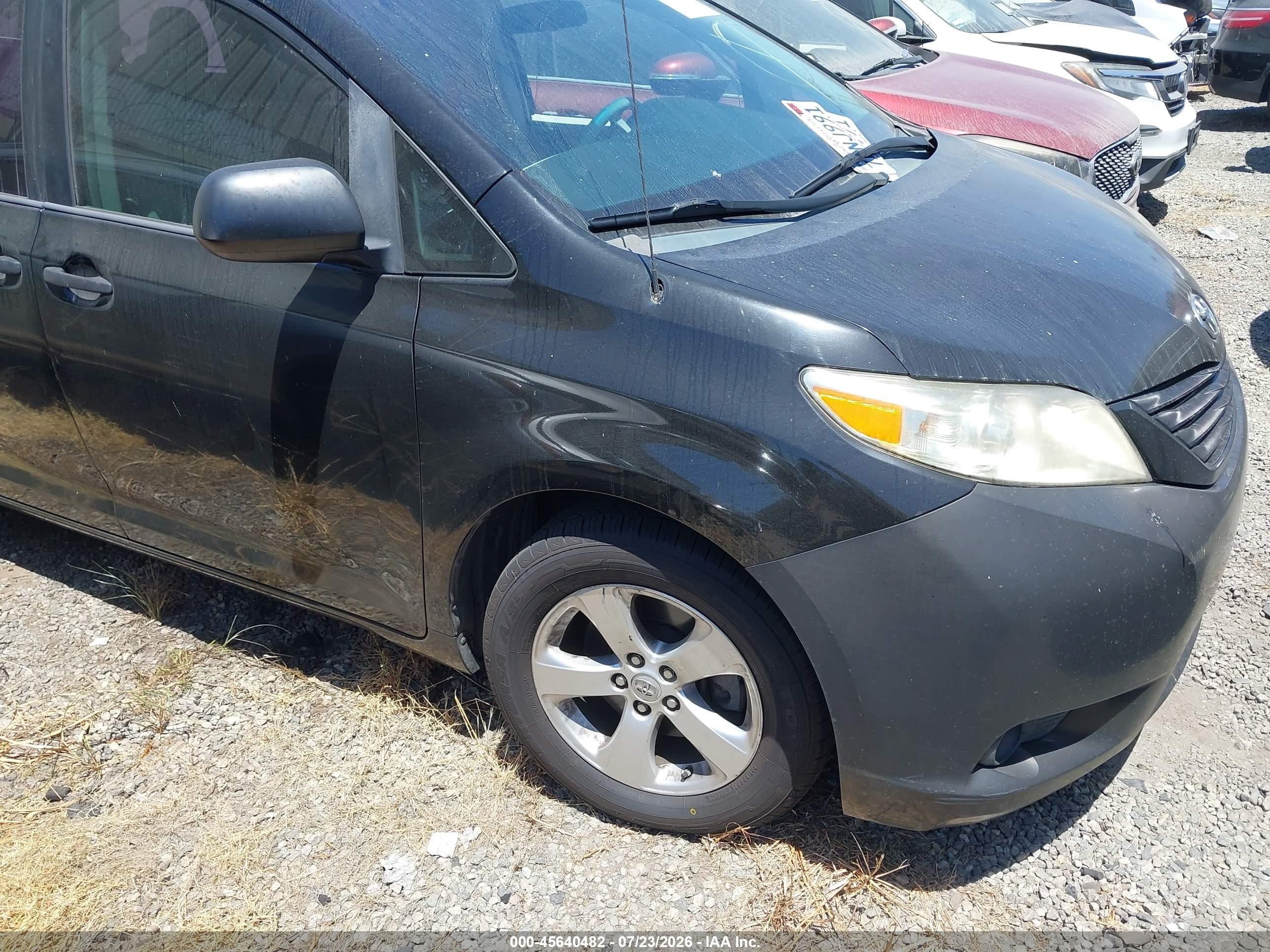 2013 Toyota Sienna L V6 7 Passenger Black vin: 5TDZK3DCXDS381298