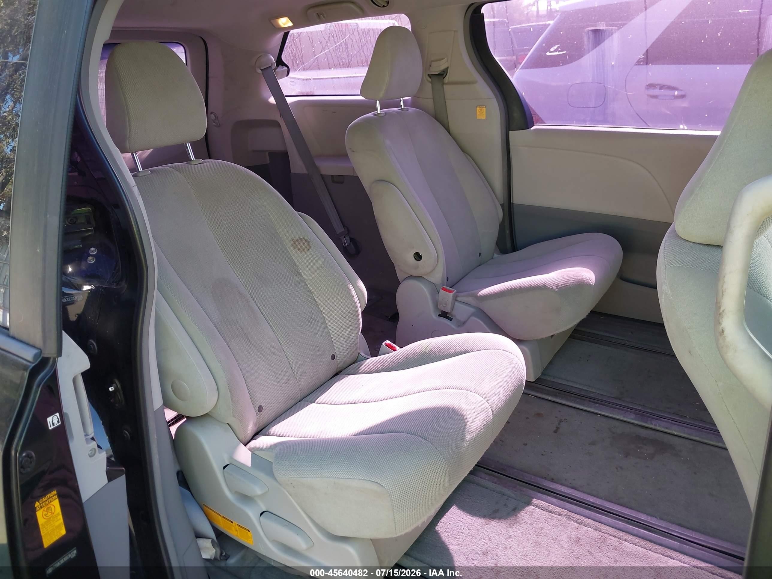 2013 Toyota Sienna L V6 7 Passenger Black vin: 5TDZK3DCXDS381298