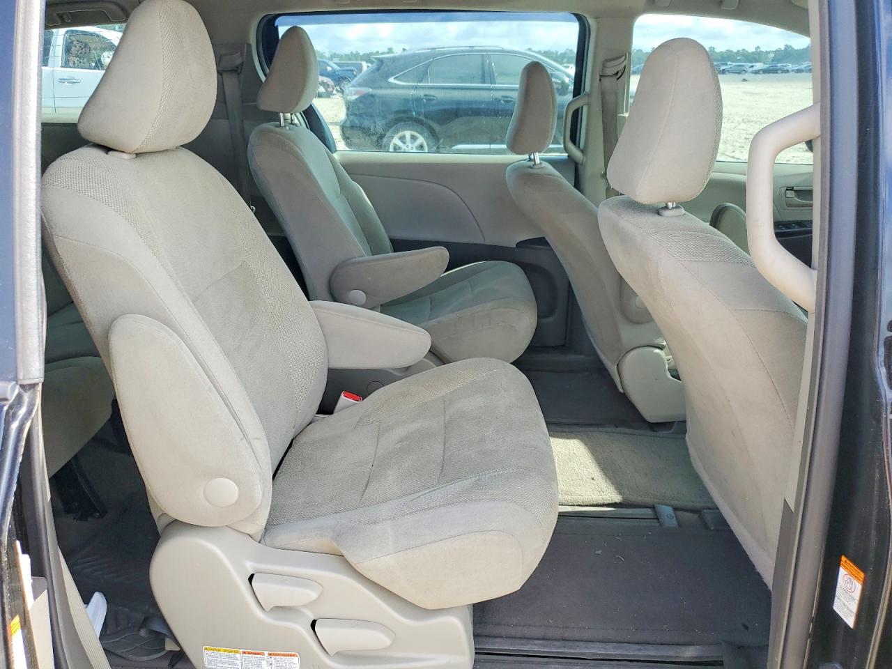 2015 Toyota Sienna L 7-passenger Black vin: 5TDZK3DCXFS528058